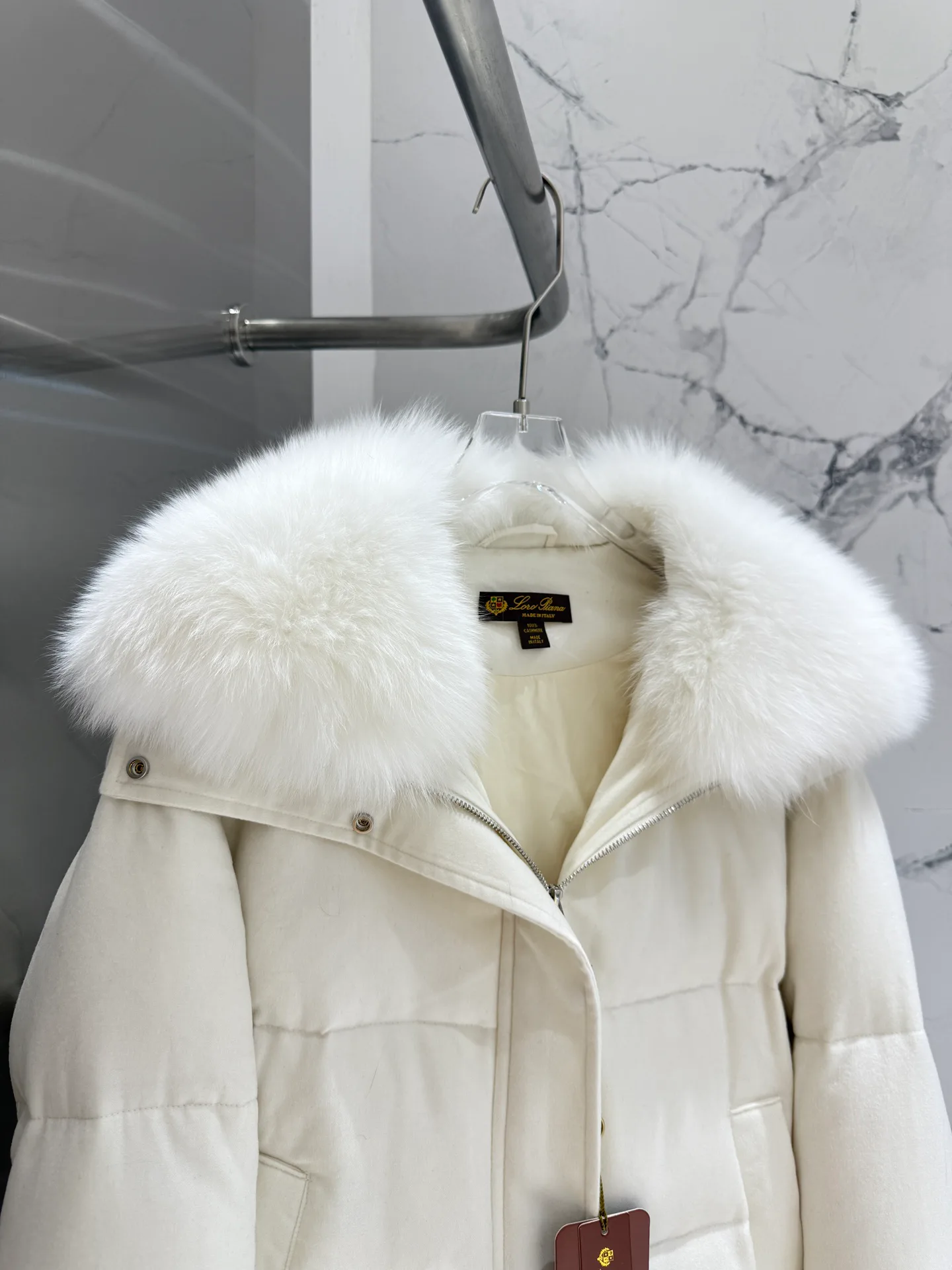 Куртки И Пуховики Женские Loro Piana 19596493