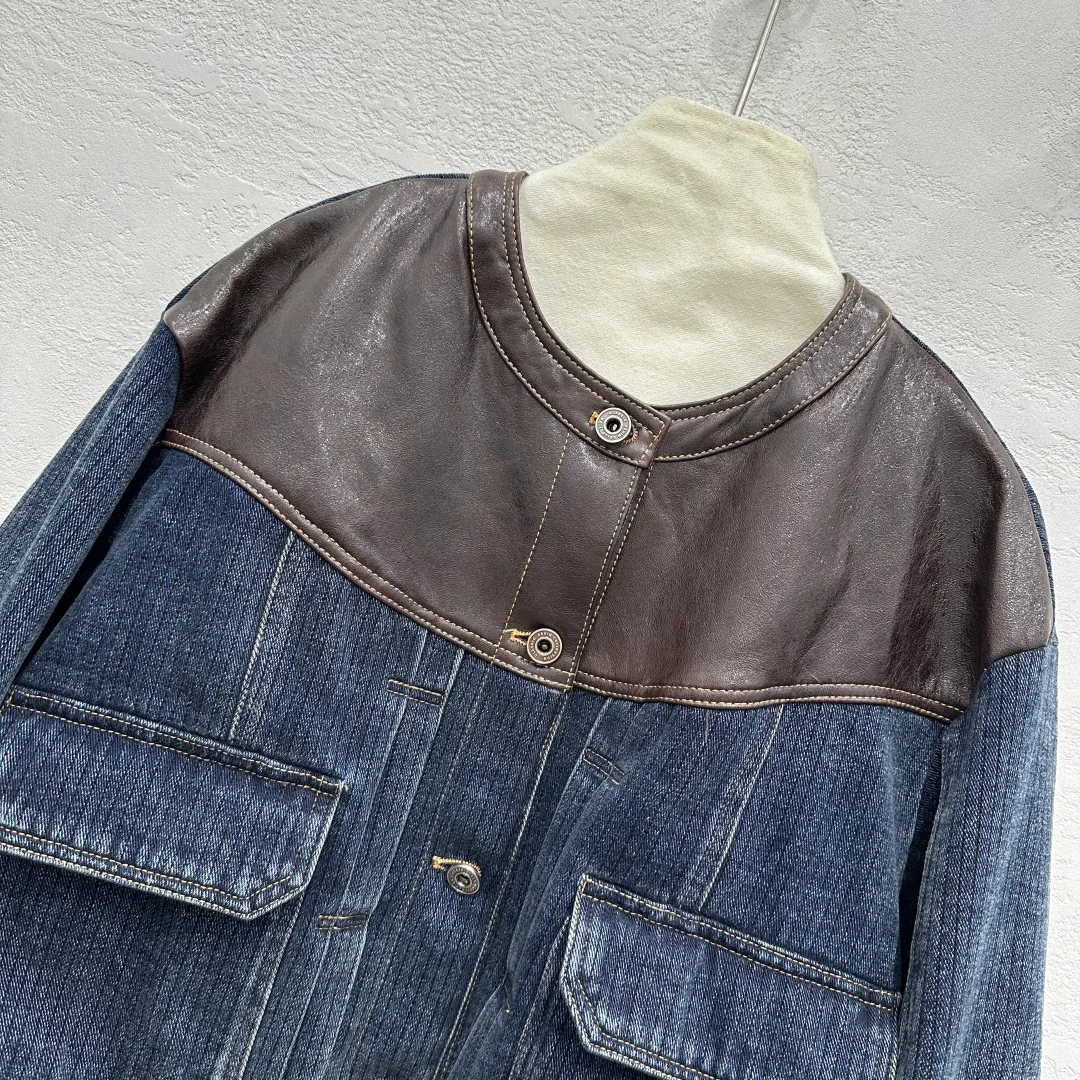 Куртки И Пуховики Женские Prada 12779