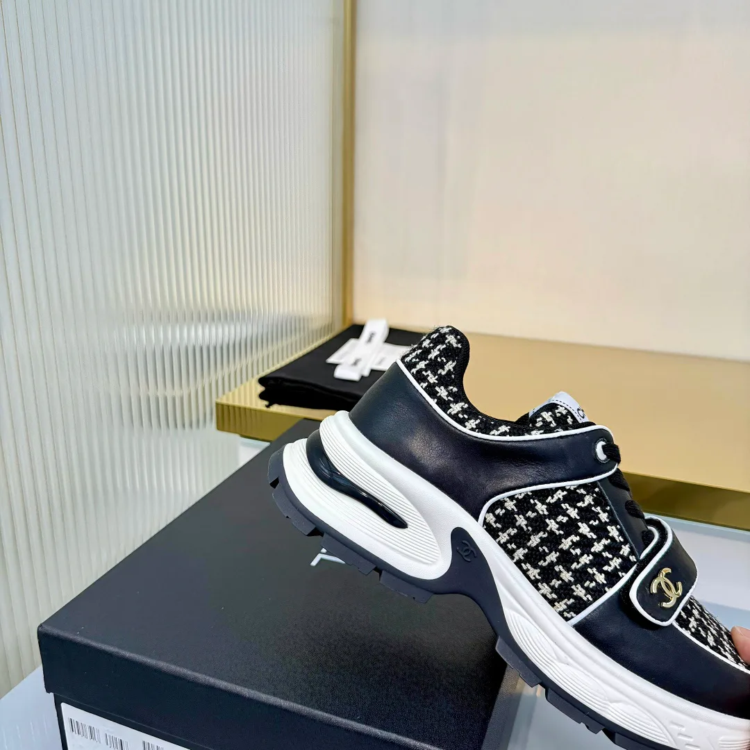 Кроссовки Женские Chanel 11396599