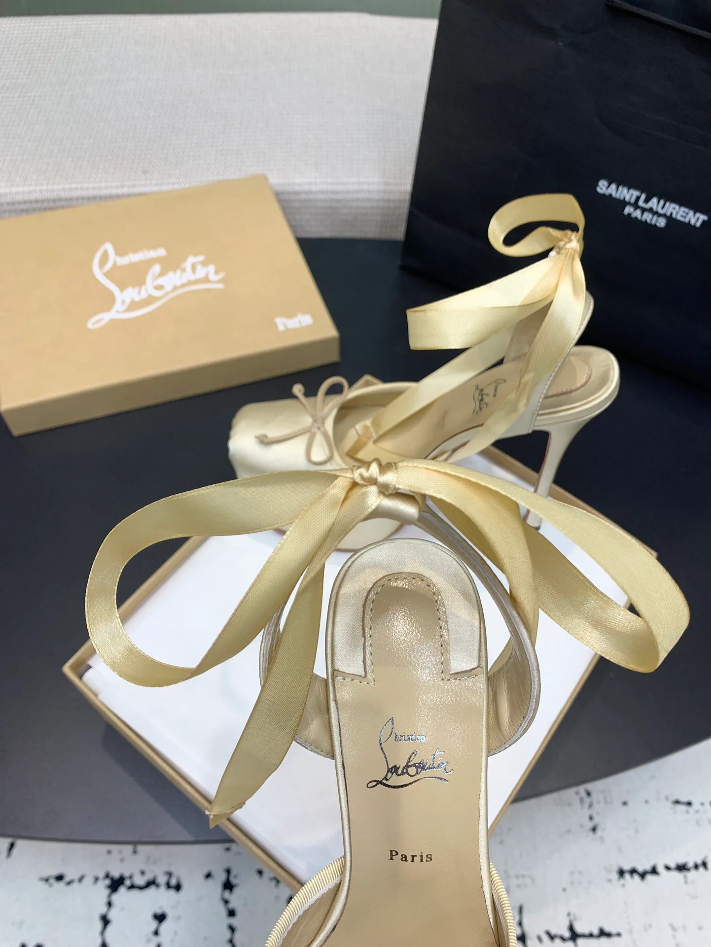 Туфли Женские Christian Louboutin 17133