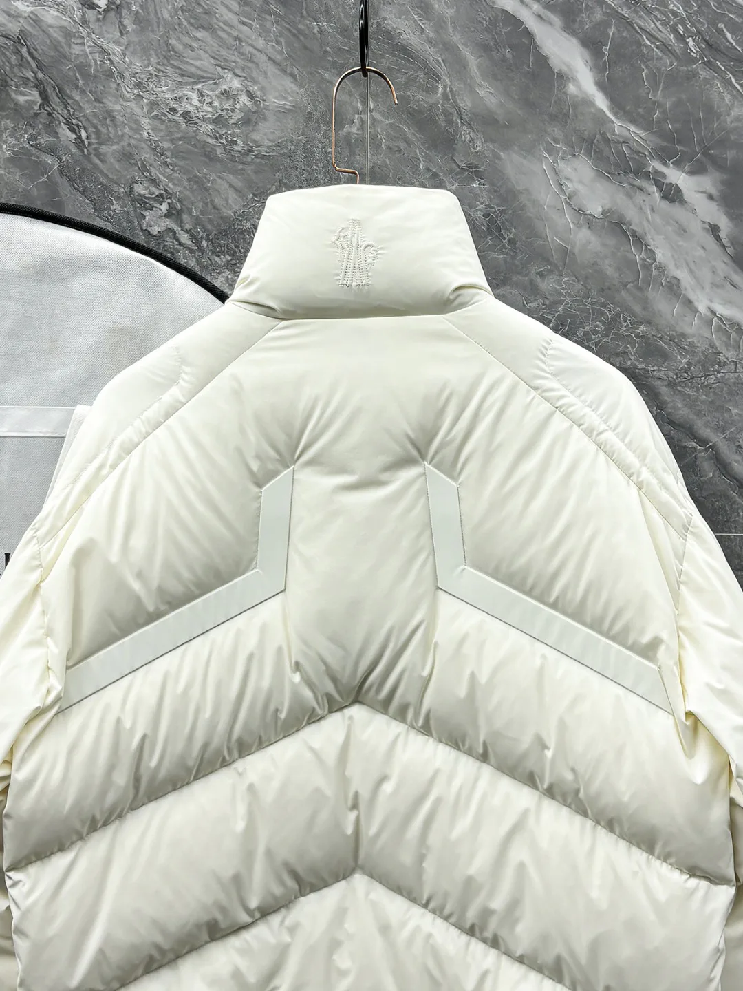 Куртки И Пуховики Мужские Moncler 4273481