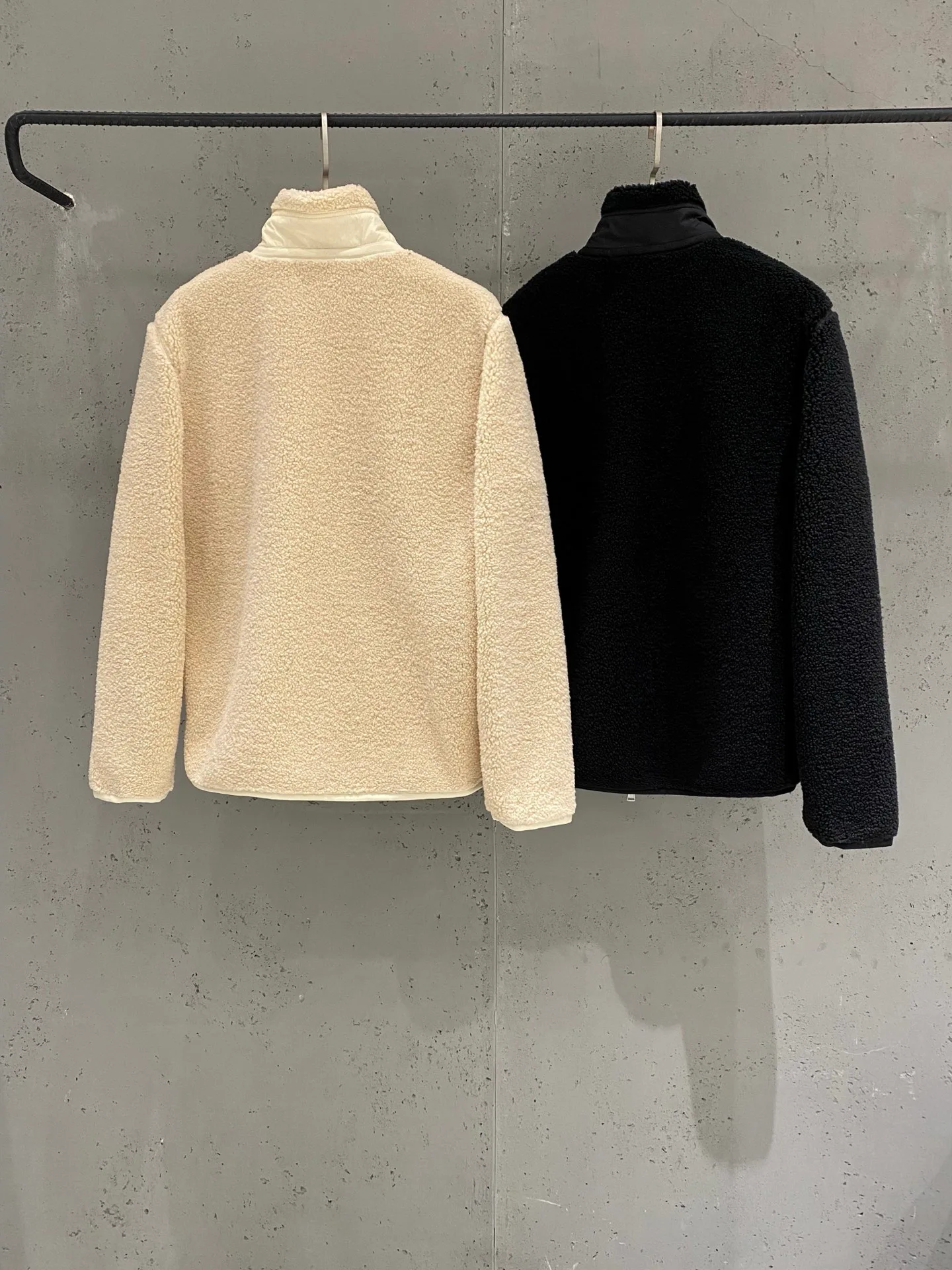 Куртки И Пуховики Мужские Moncler 1859554