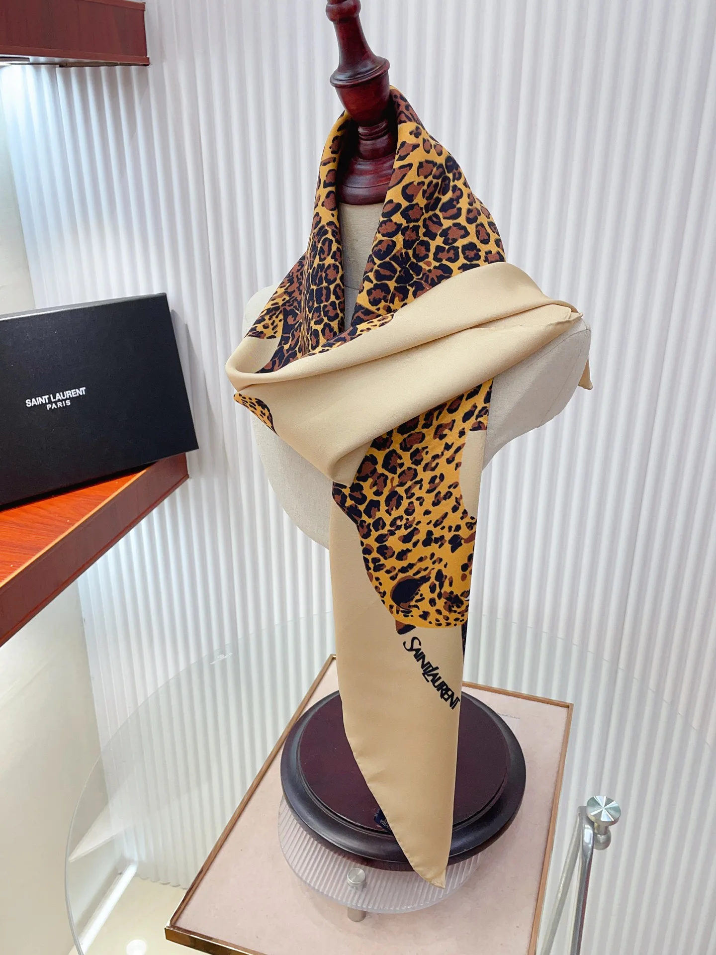 Платки Saint Laurent 11585488