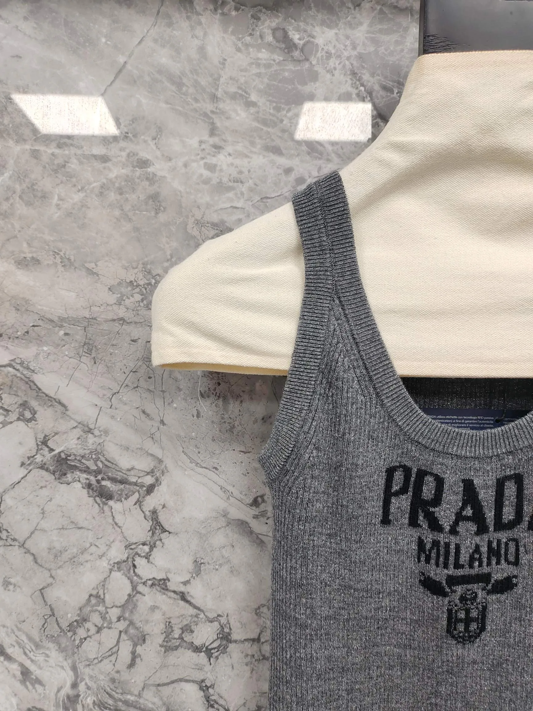 Топы Женские Prada 12609587