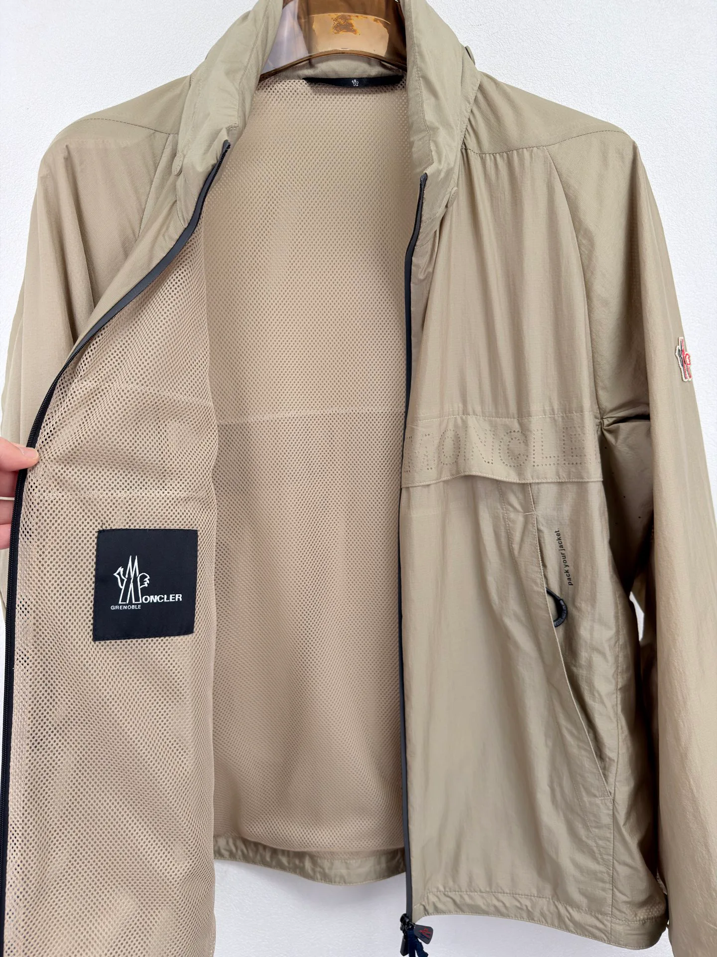 Куртки И Пуховики Мужские Moncler 10036659