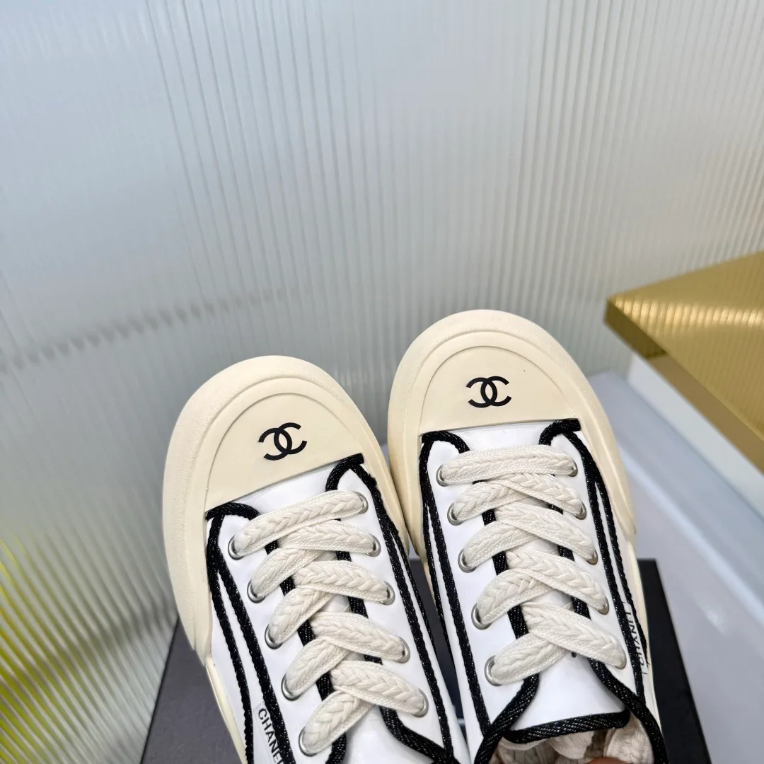 Кроссовки Женские Chanel 18366984