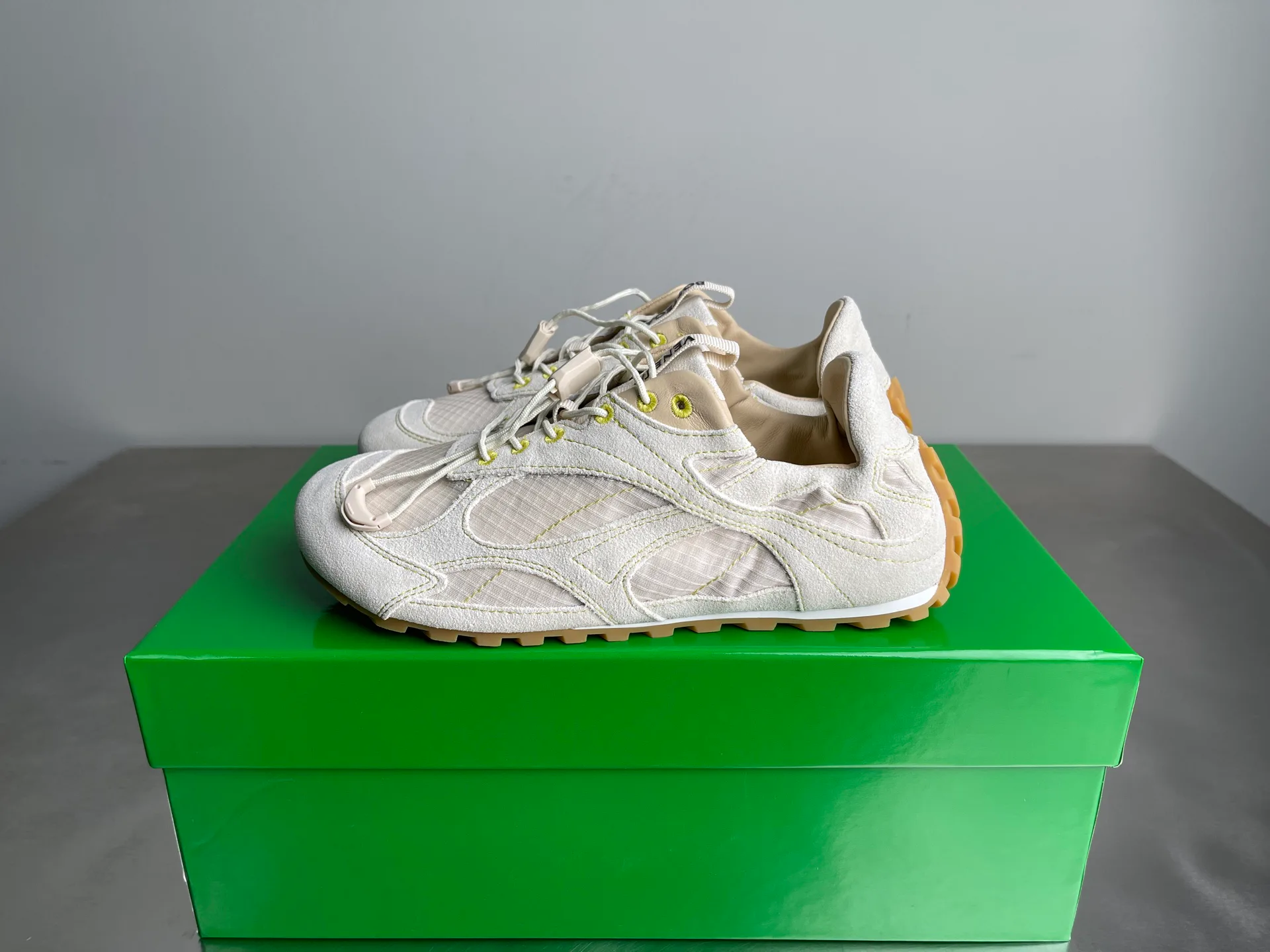 Кроссовки Женские Bottega Veneta 986826