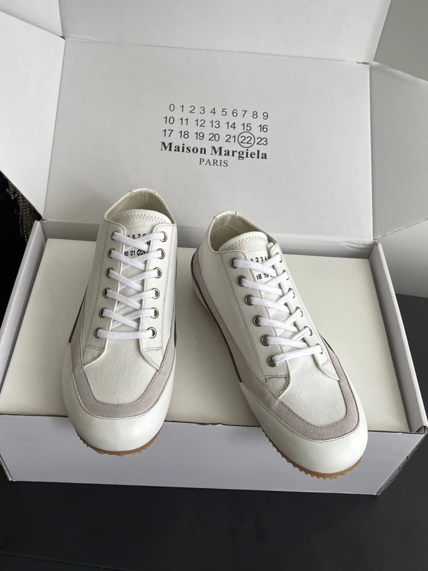 Кроссовки Женские Maison Margiela 17554409