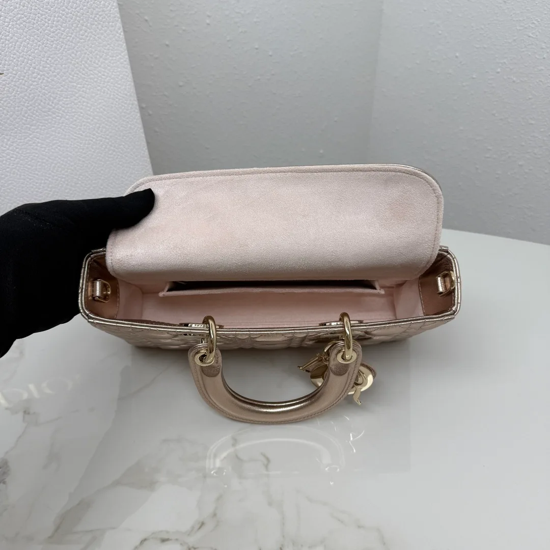 Классические Сумки Женские Christian Dior 18116364