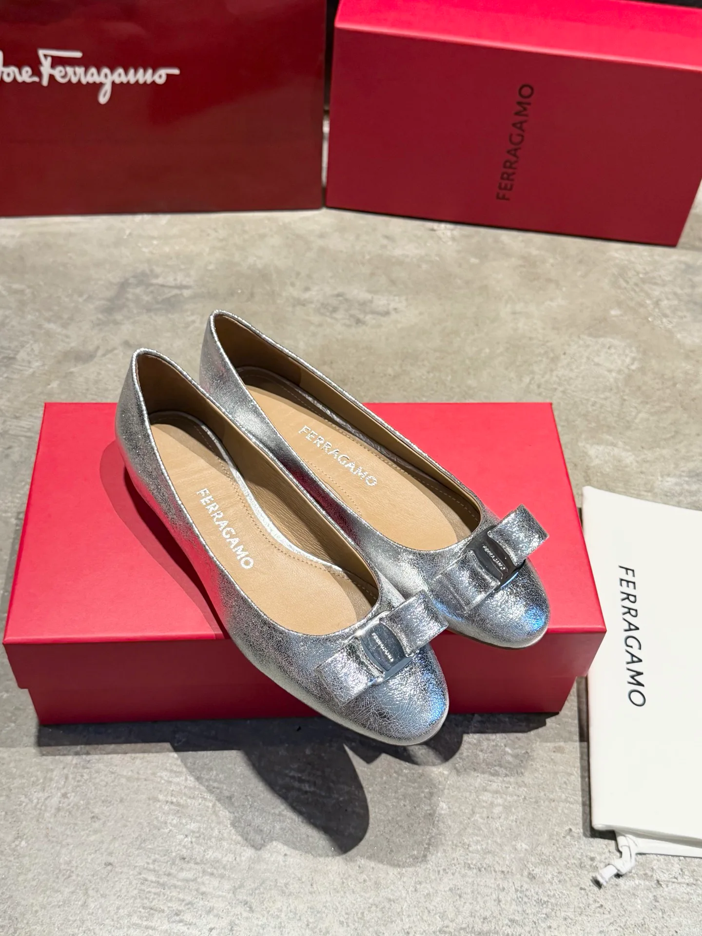 Балетки Женские Salvatore Ferragamo 18731767