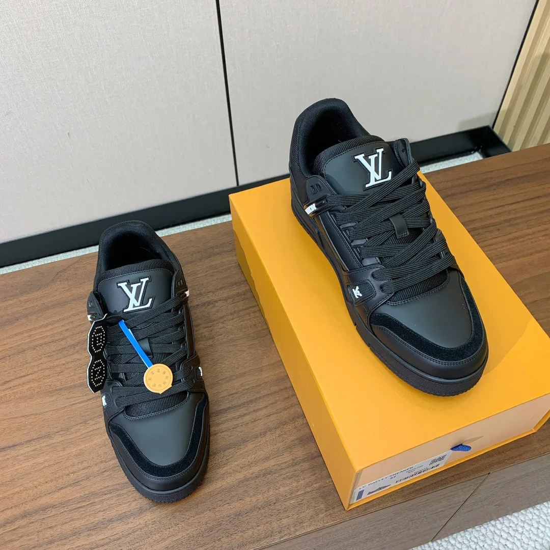 Кроссовки Женские Louis Vuitton 10236167