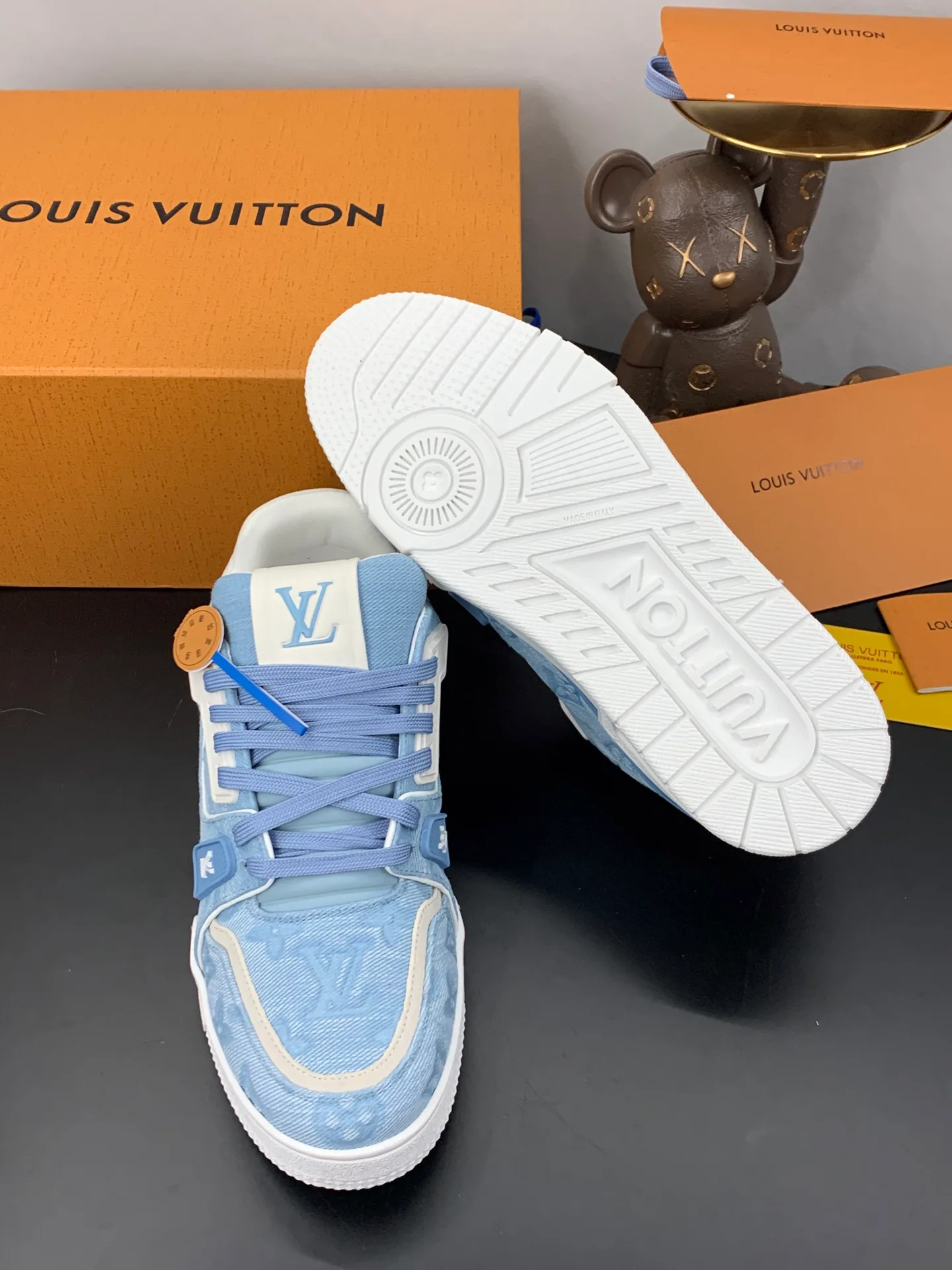 Кроссовки Женские Louis Vuitton 17545275