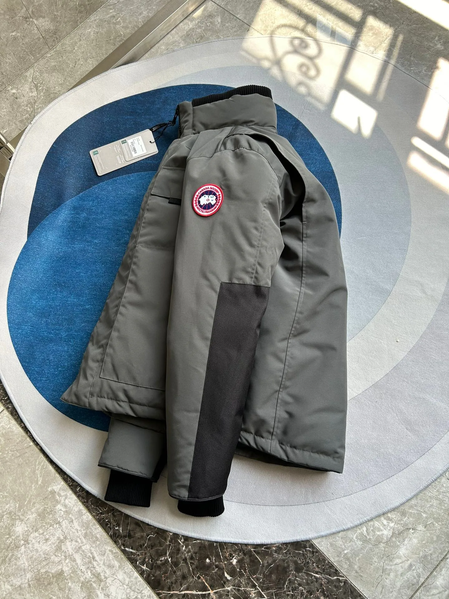 Куртки И Пуховики Женские Canada Goose 2162133