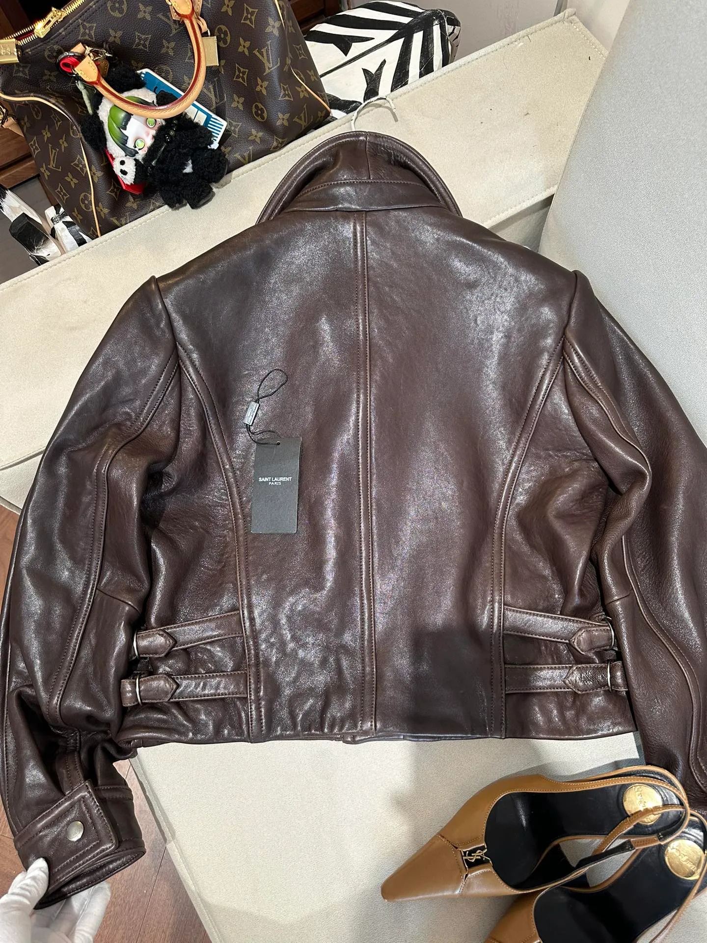 Кожаные Куртки И Дублёнки Женские Saint Laurent 11679706