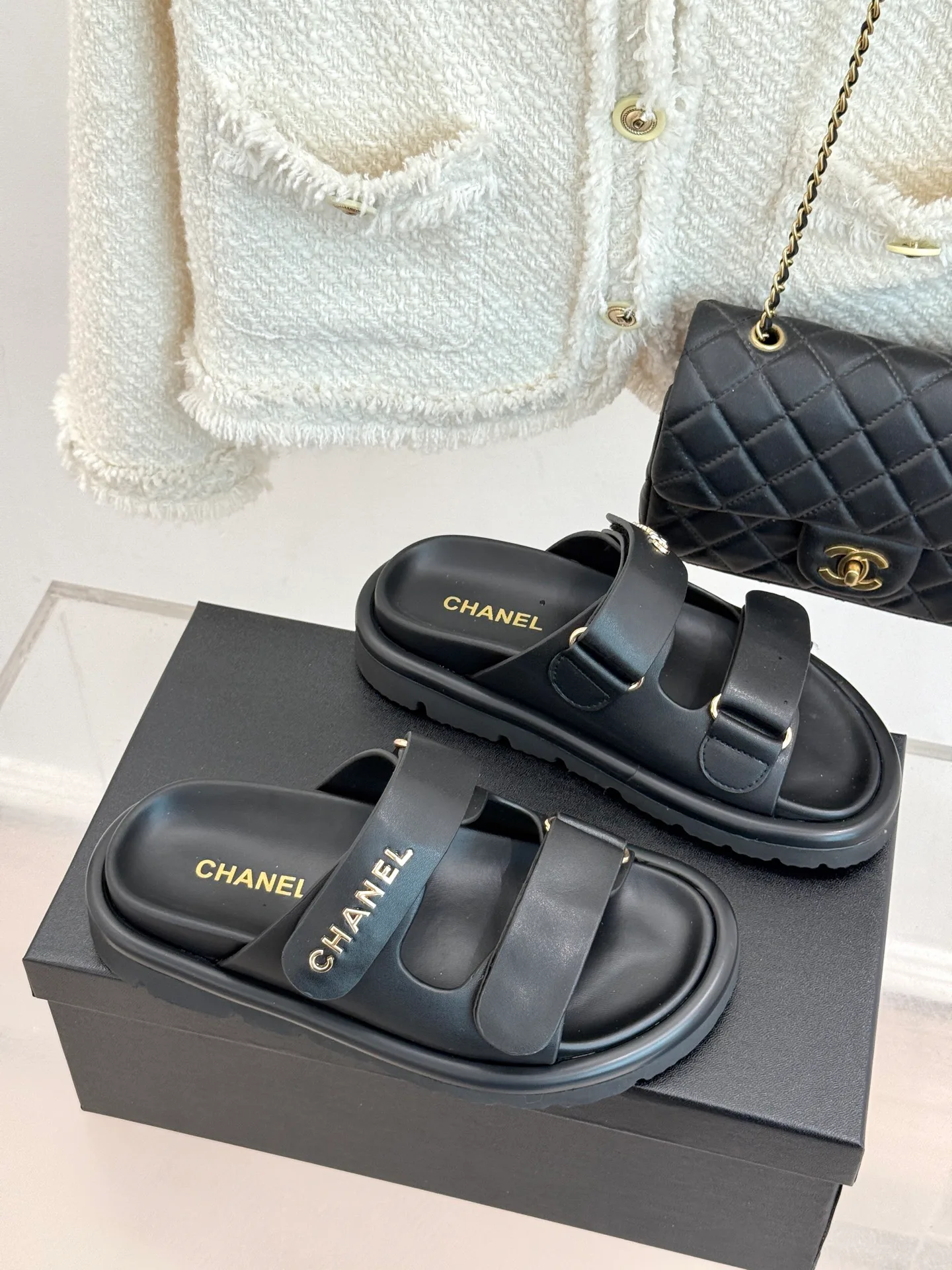 Шлепанцы Женские Chanel 11646692