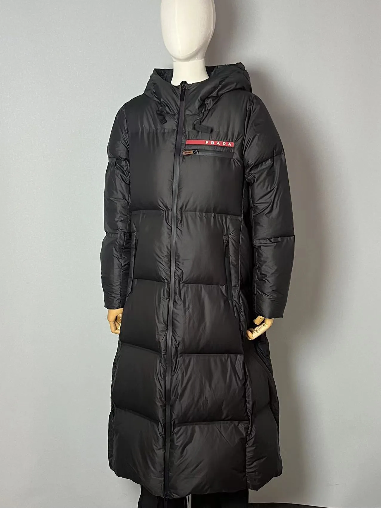 Куртки И Пуховики Женские Prada 18597077