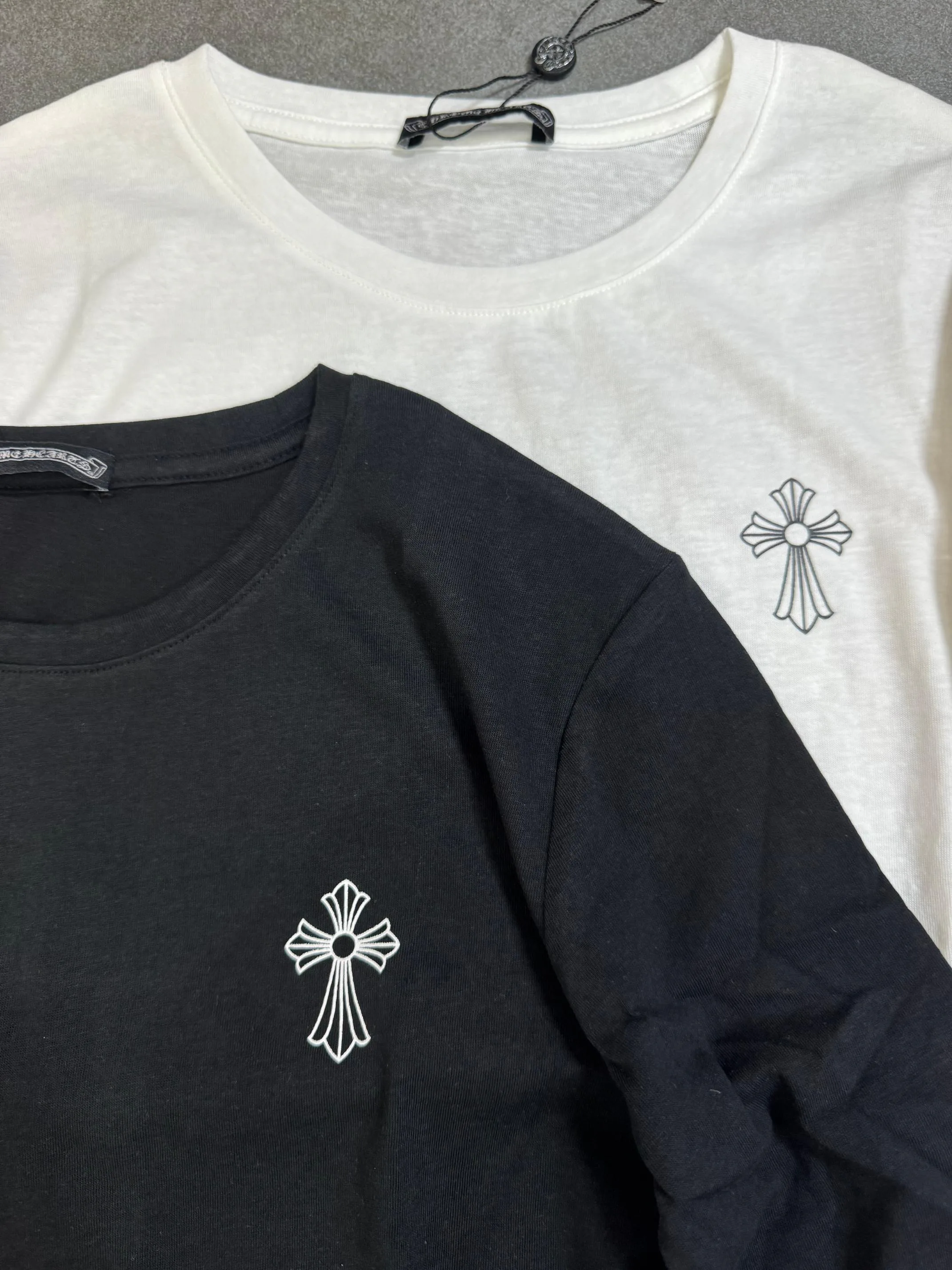 Футболки Женские Chrome Hearts 17596744