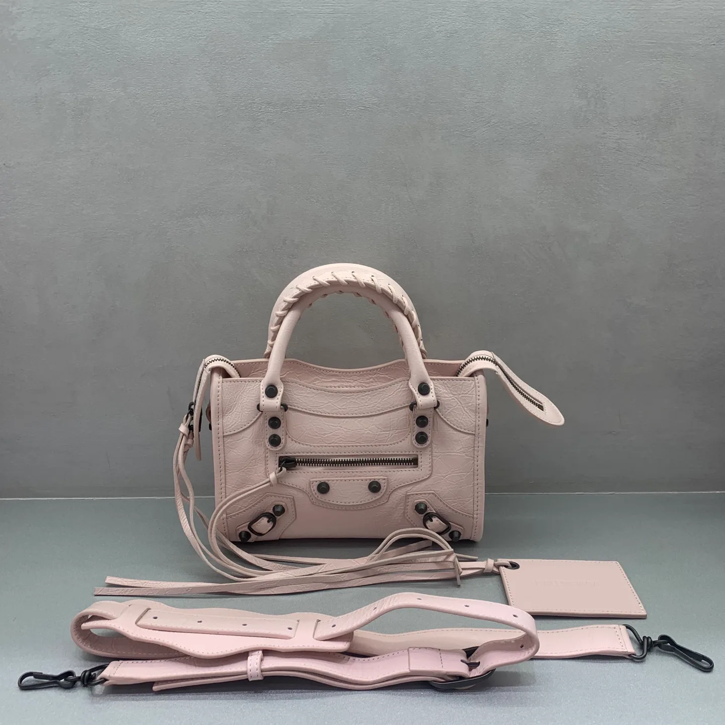 Классические Сумки Женские Balenciaga 18135972