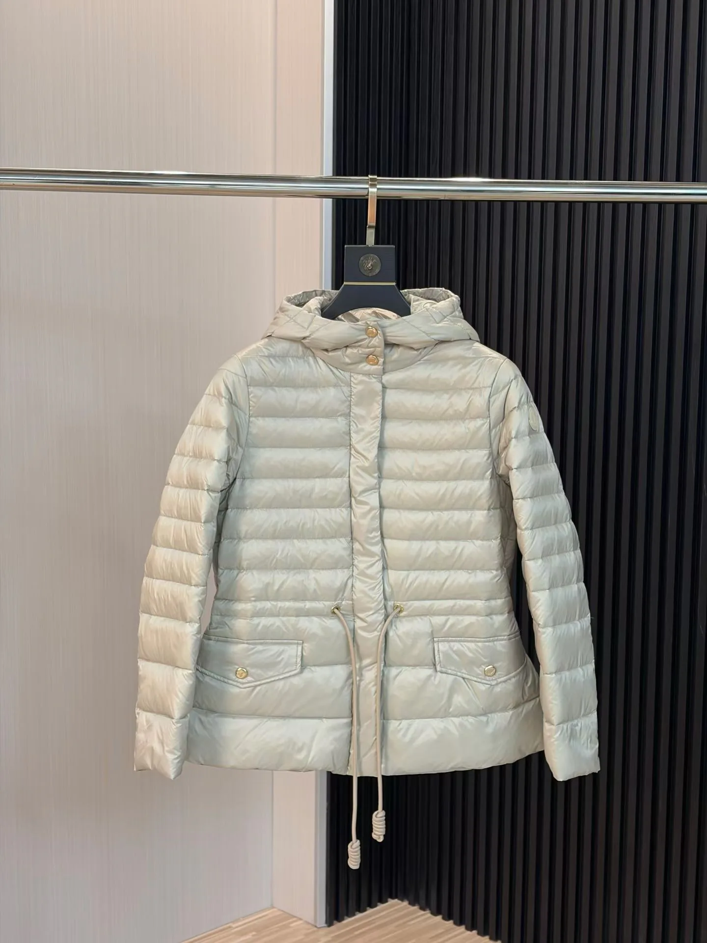 Куртки И Пуховики Женские Moncler 17897336