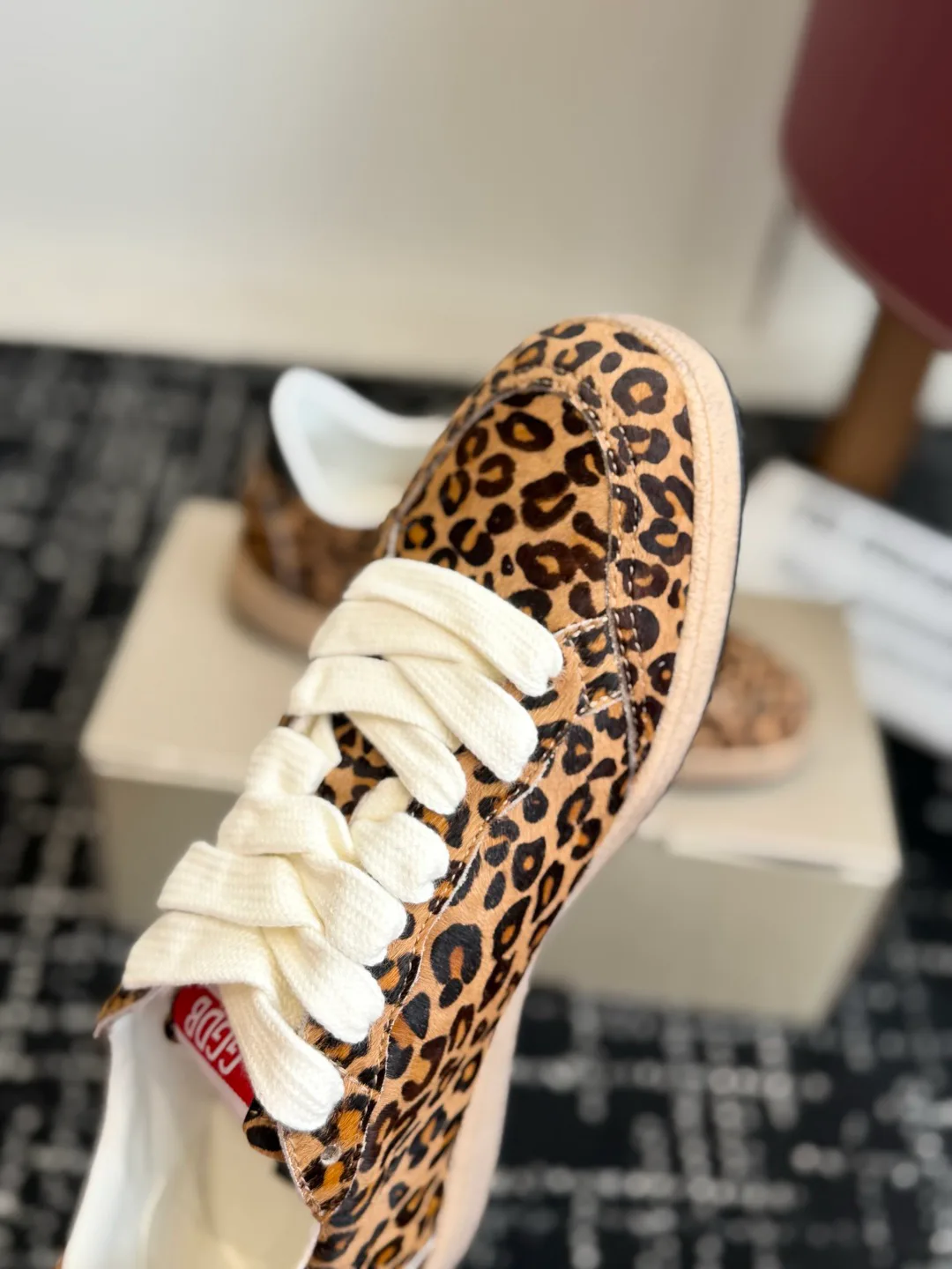 Кроссовки Женские Golden Goose 18305939