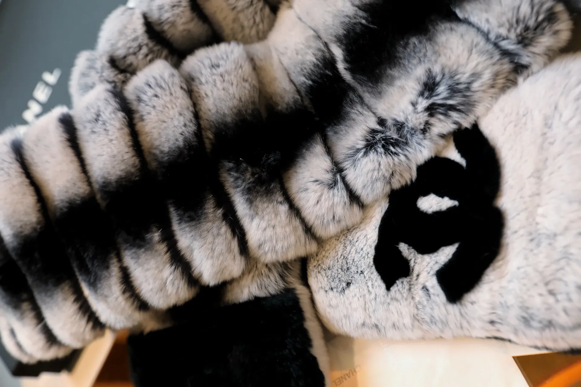 Шарфы Chanel 219399