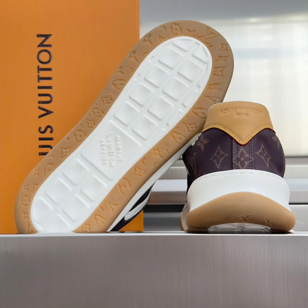 Кроссовки Мужские Louis Vuitton 18703778