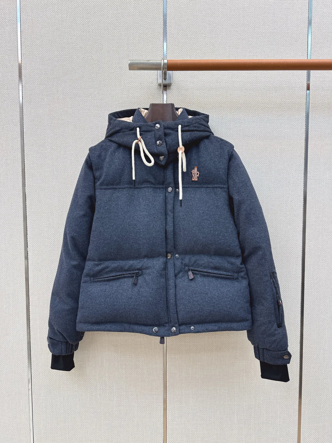 Куртки И Пуховики Женские Moncler 18858614