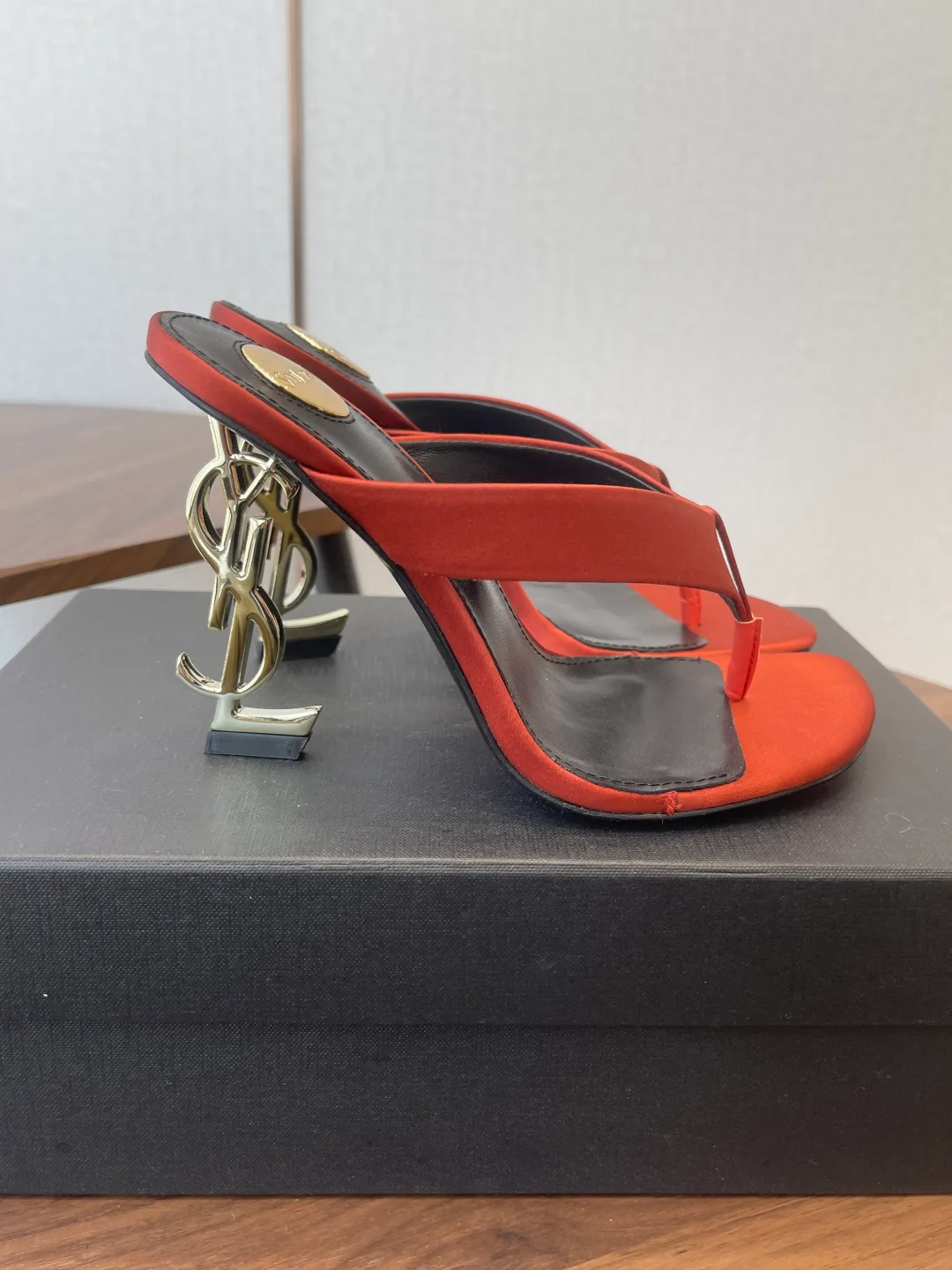 Босоножки Женские Saint Laurent 11520782