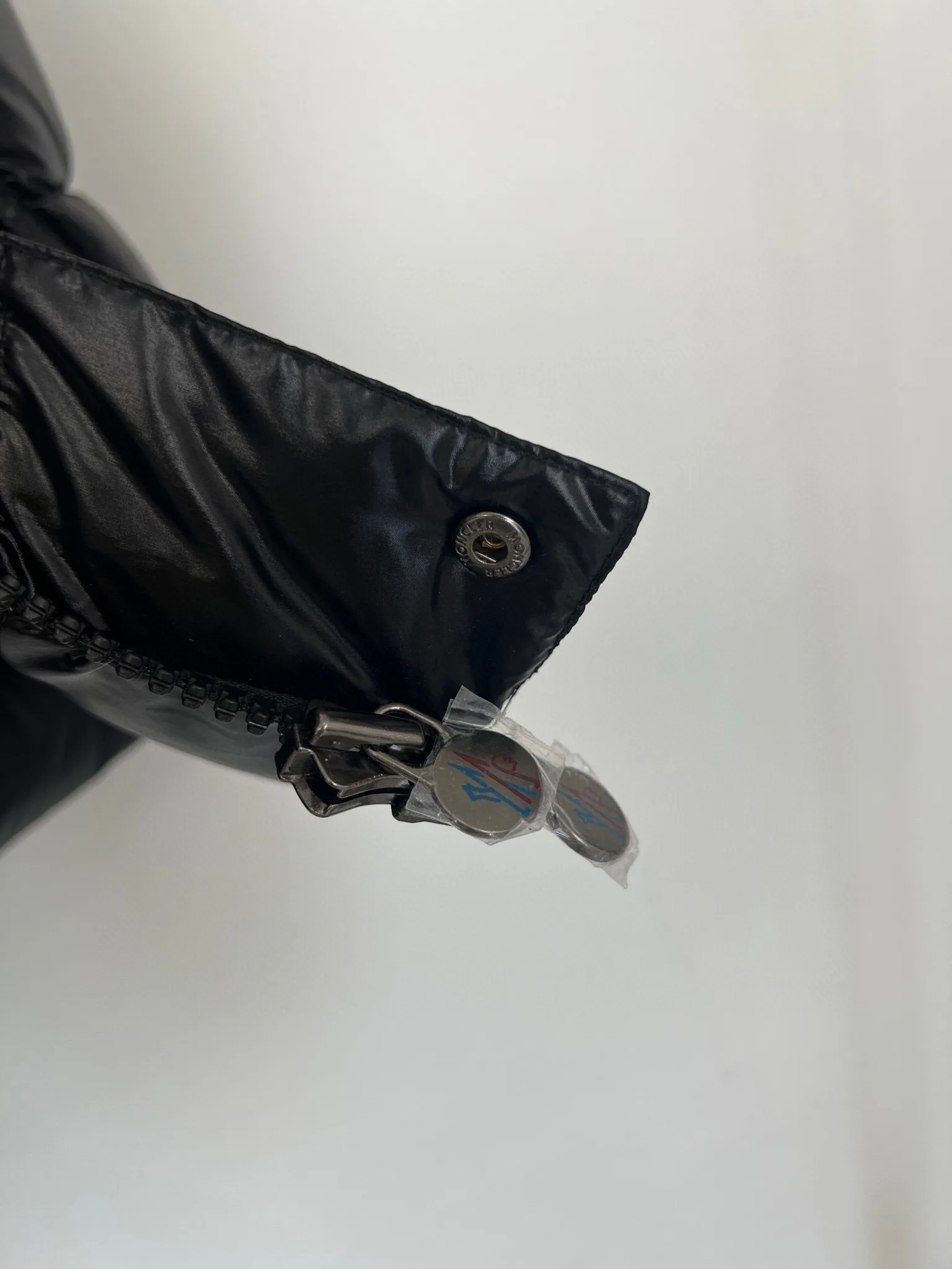 Жилеты Женские Moncler 18415670