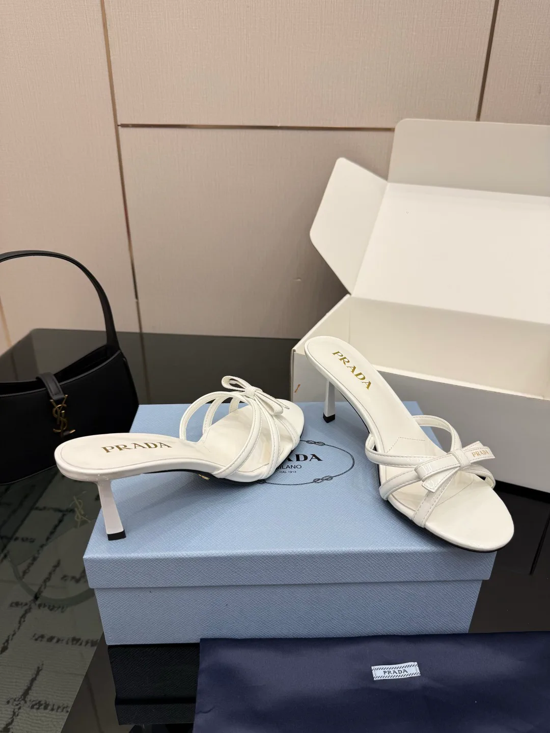 Босоножки Женские Prada 16960882