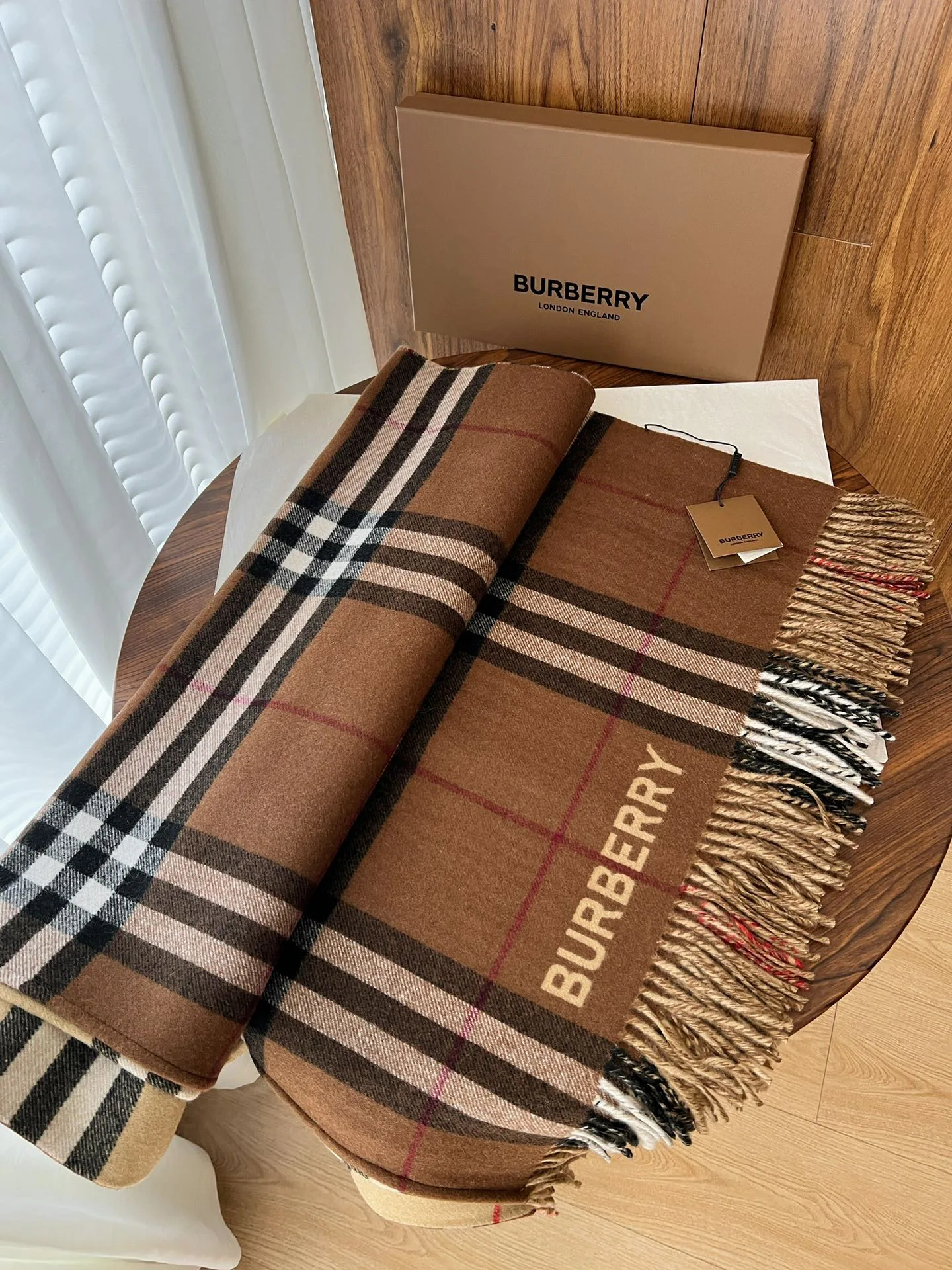 Шарфы Burberry 18411280