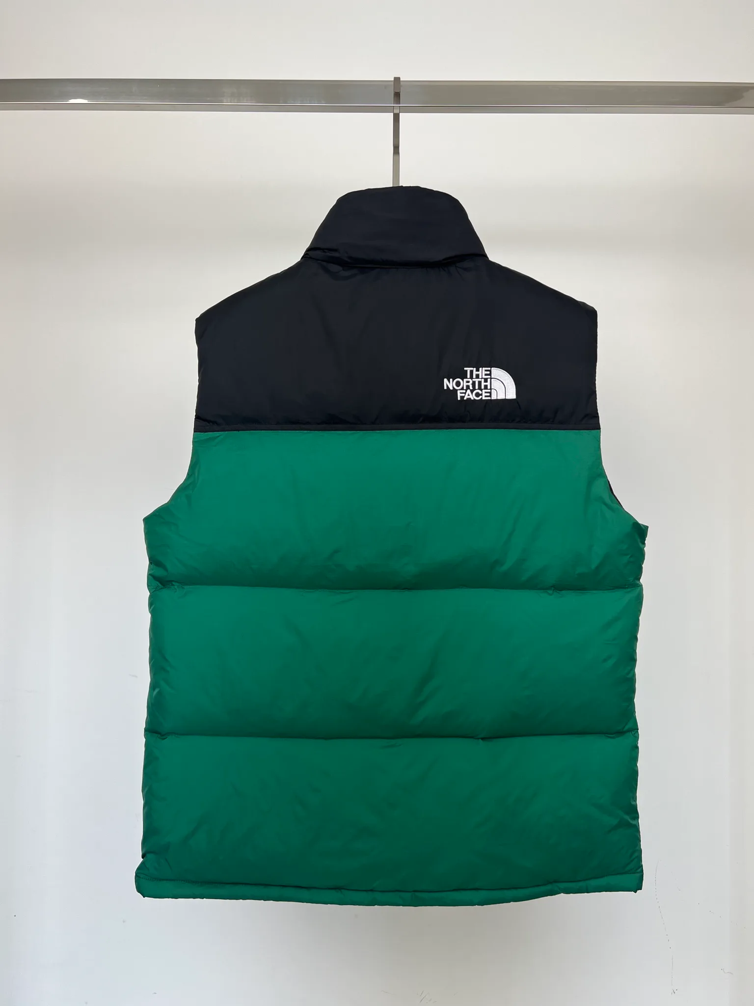 Жилеты Женские The North Face 18416027