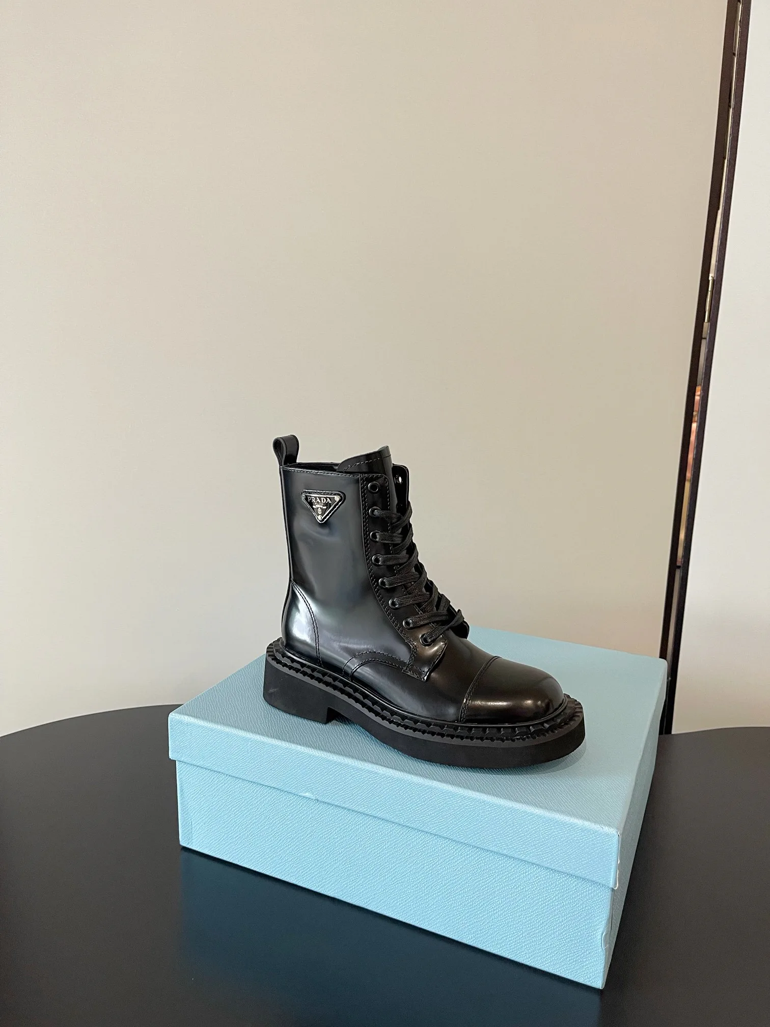 Ботинки Женские Prada 18333875