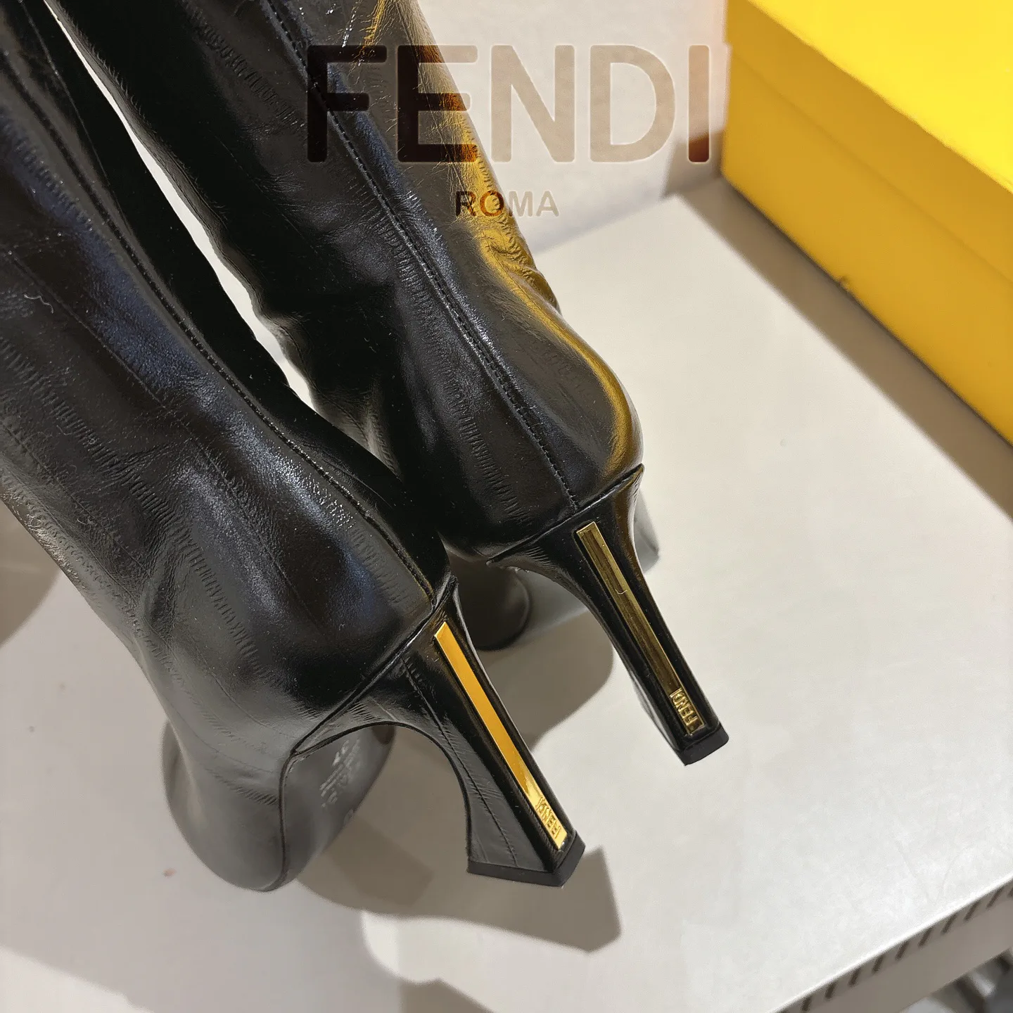 Сапоги Женские Fendi 18247876