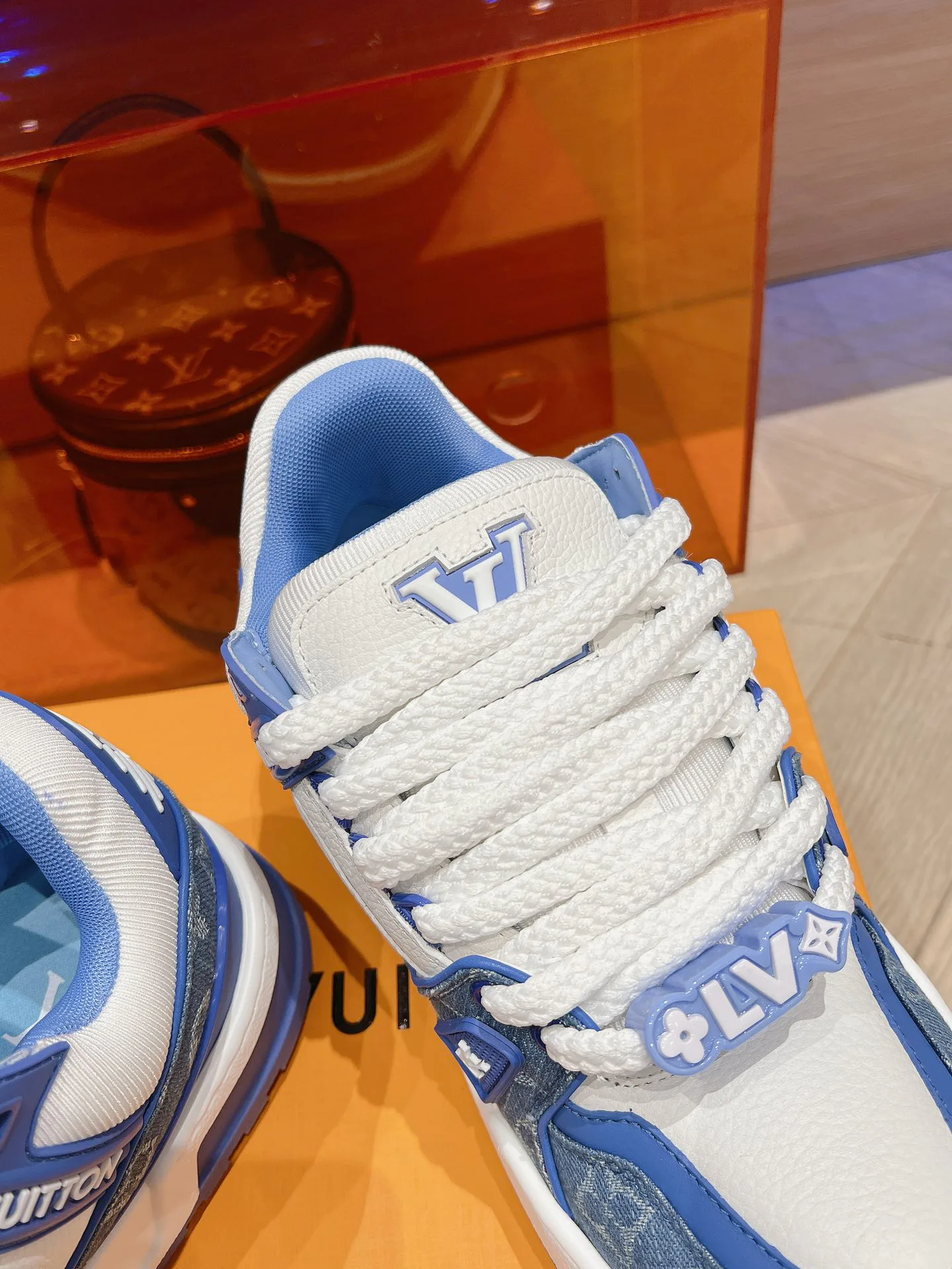 Кроссовки Женские Louis Vuitton 9965