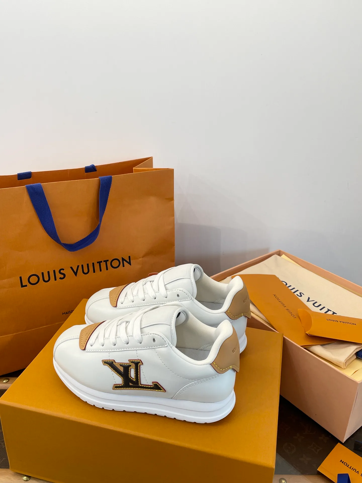 Кроссовки Женские Louis Vuitton 1285128