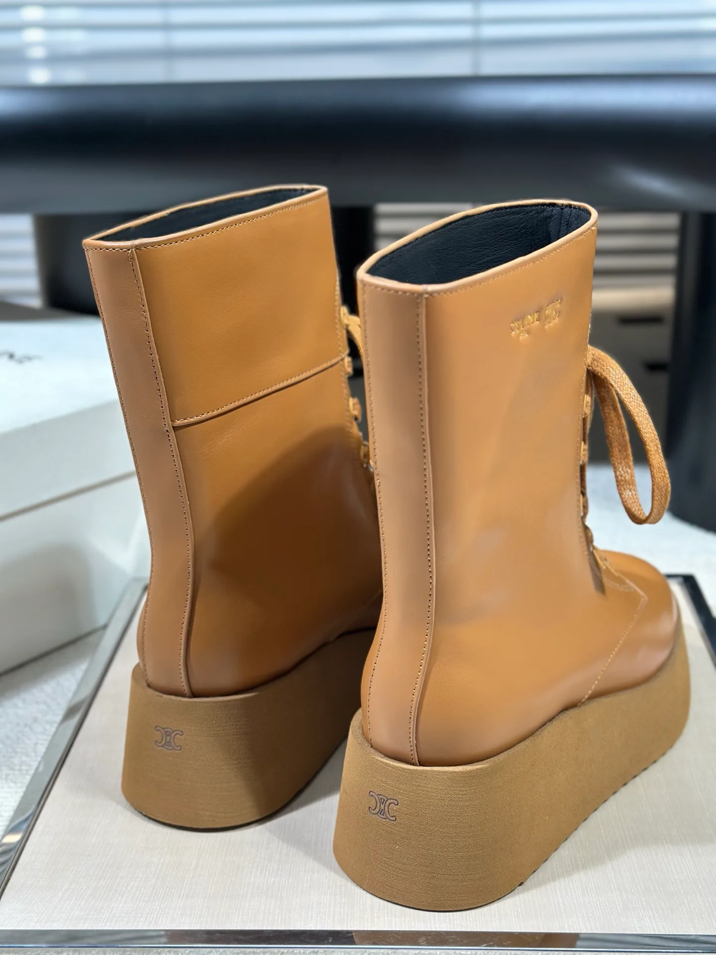 Ботинки Женские Celine 18041690