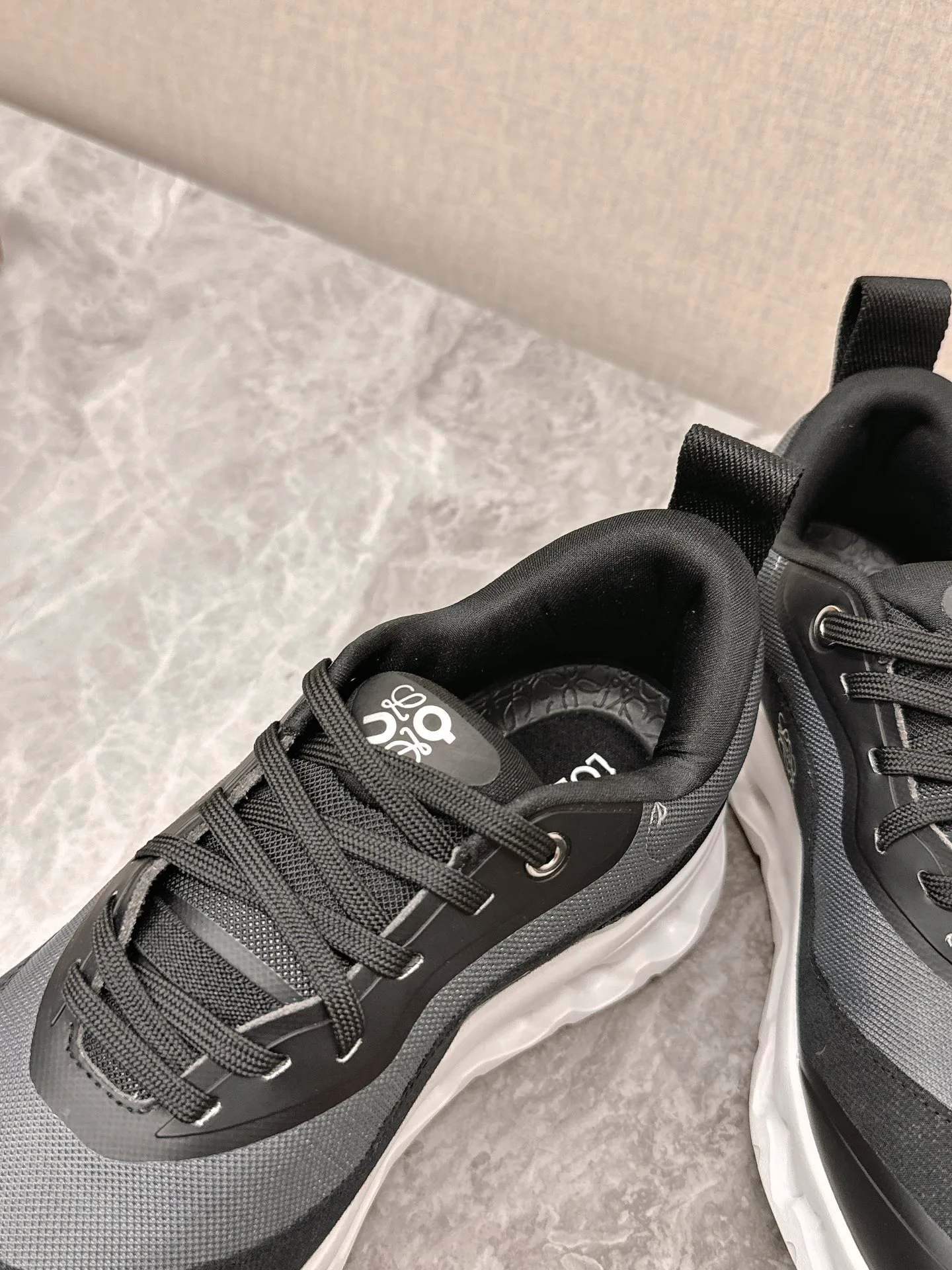 Кроссовки Женские Loewe 22135