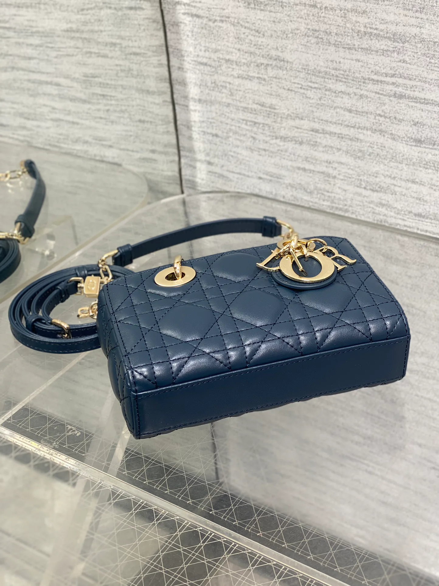 Классические Сумки Женские Christian Dior 17770365
