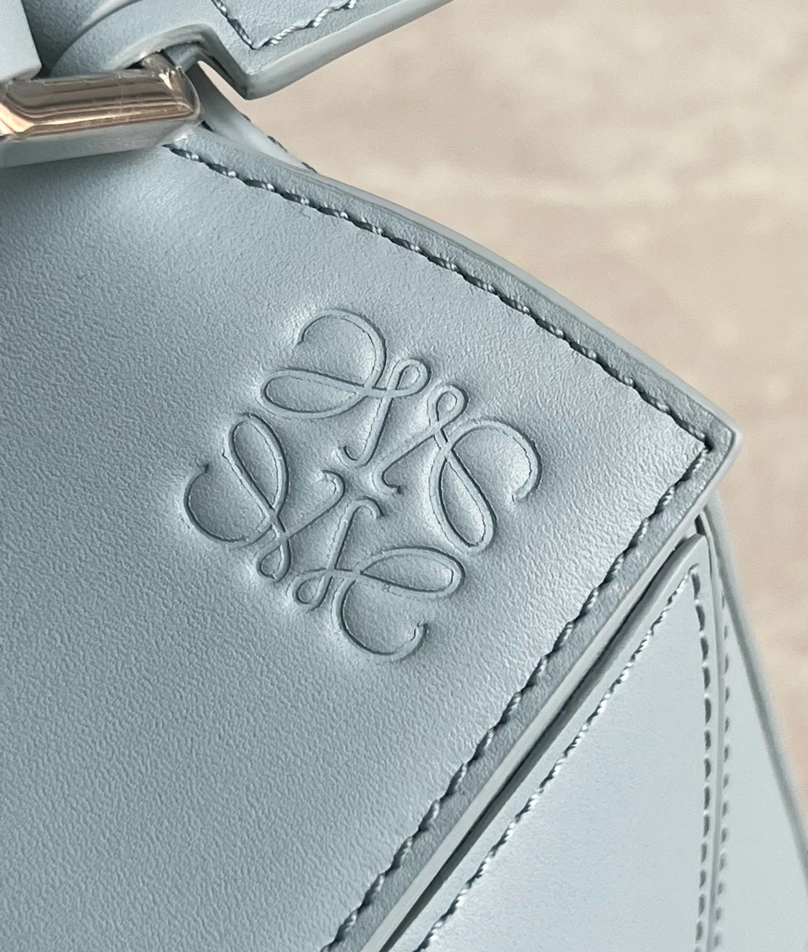 Сумки На Ремне Женские Loewe 10986876