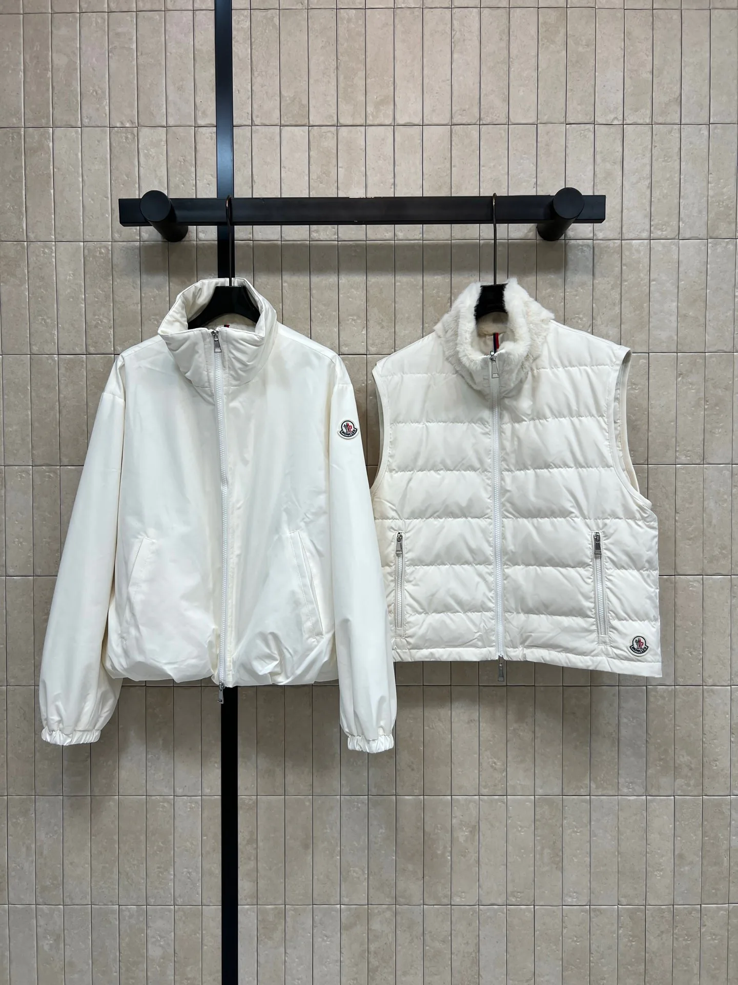 Куртки И Пуховики Женские Moncler 18858039