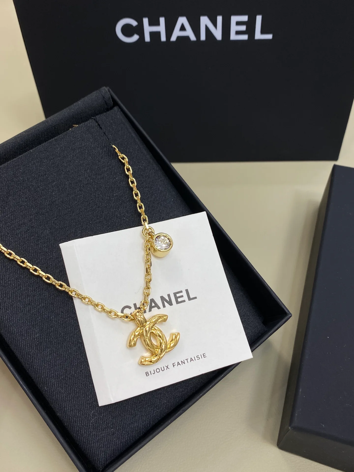 Бижутерия Chanel 11408452