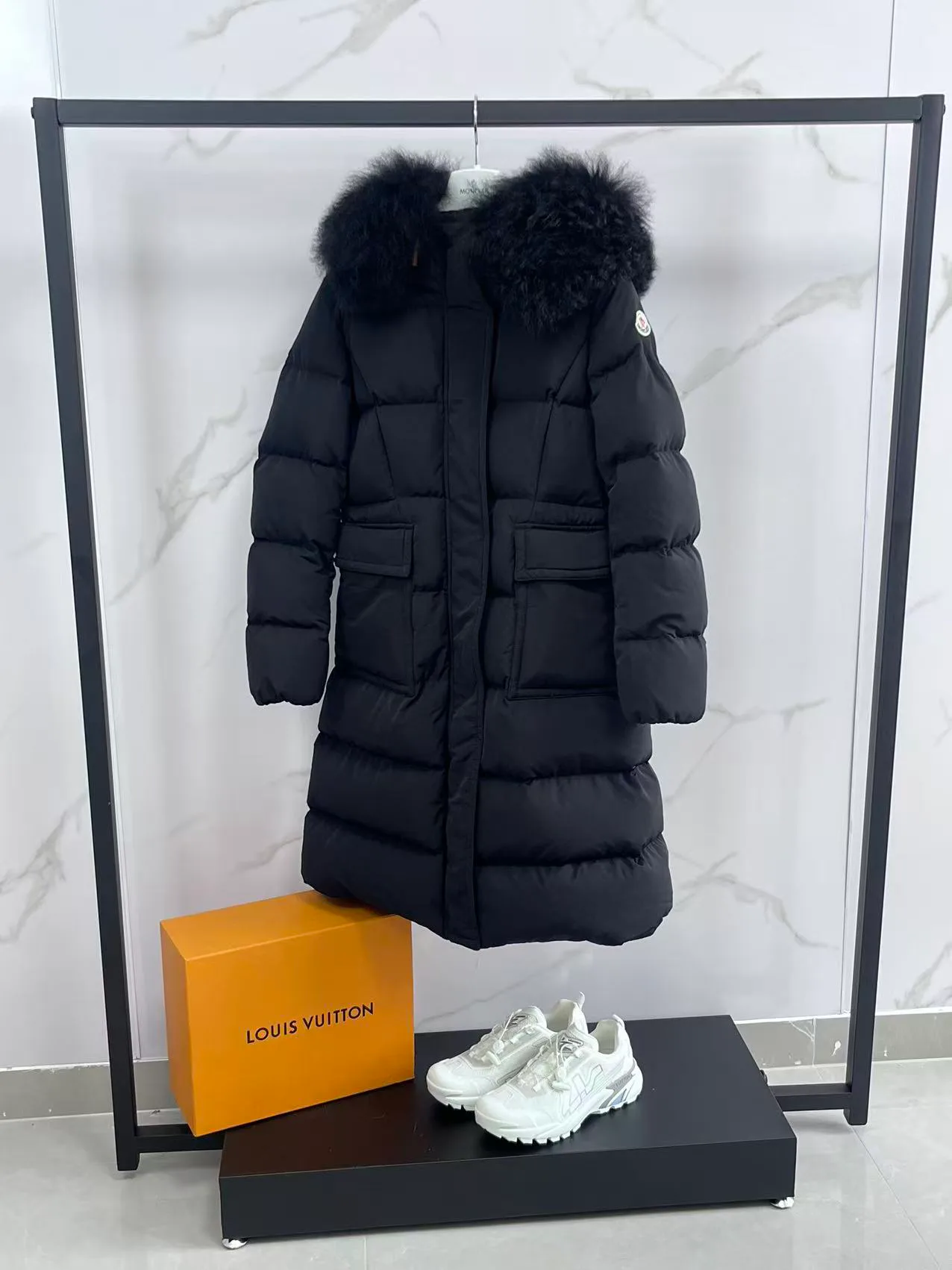 Куртки И Пуховики Женские Moncler 17964583