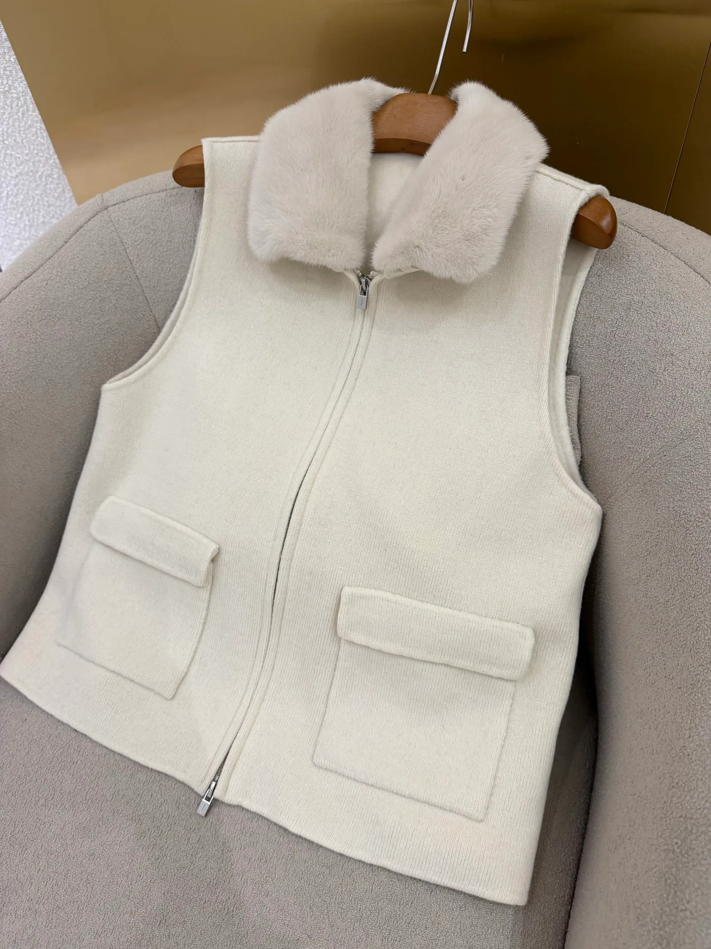 Жилеты Женские Loro Piana 18513128