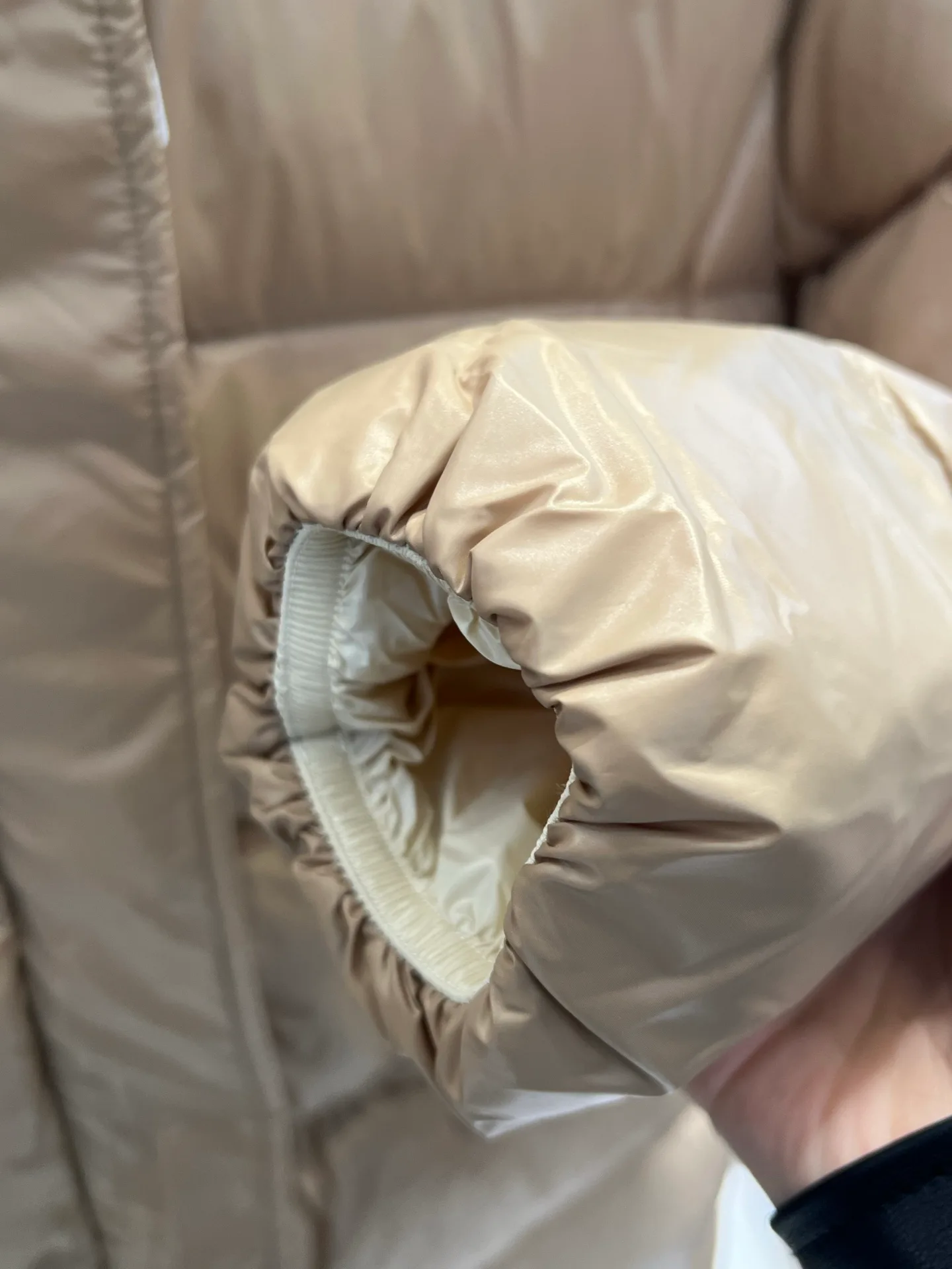 Куртки И Пуховики Женские Moncler 18723444