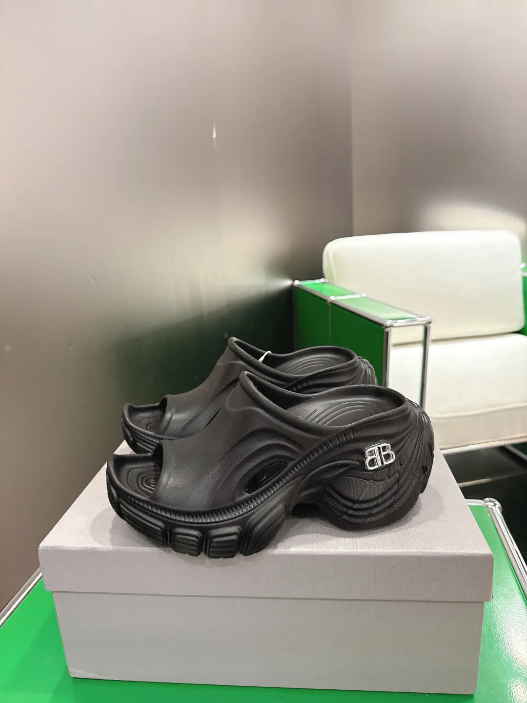 Шлепанцы Женские Balenciaga 13152759