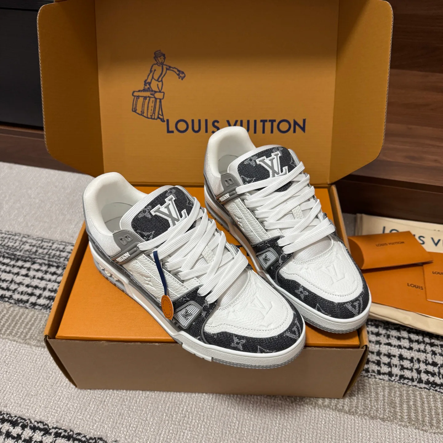 Кроссовки Женские Louis Vuitton 1546772