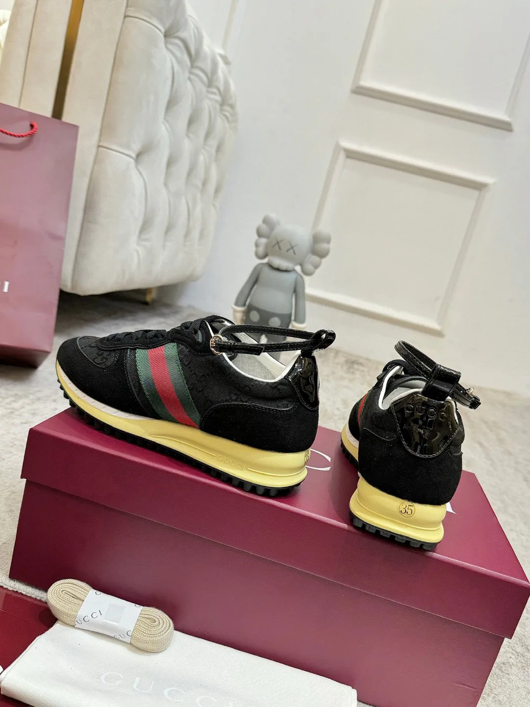 Кроссовки Женские Gucci 944888