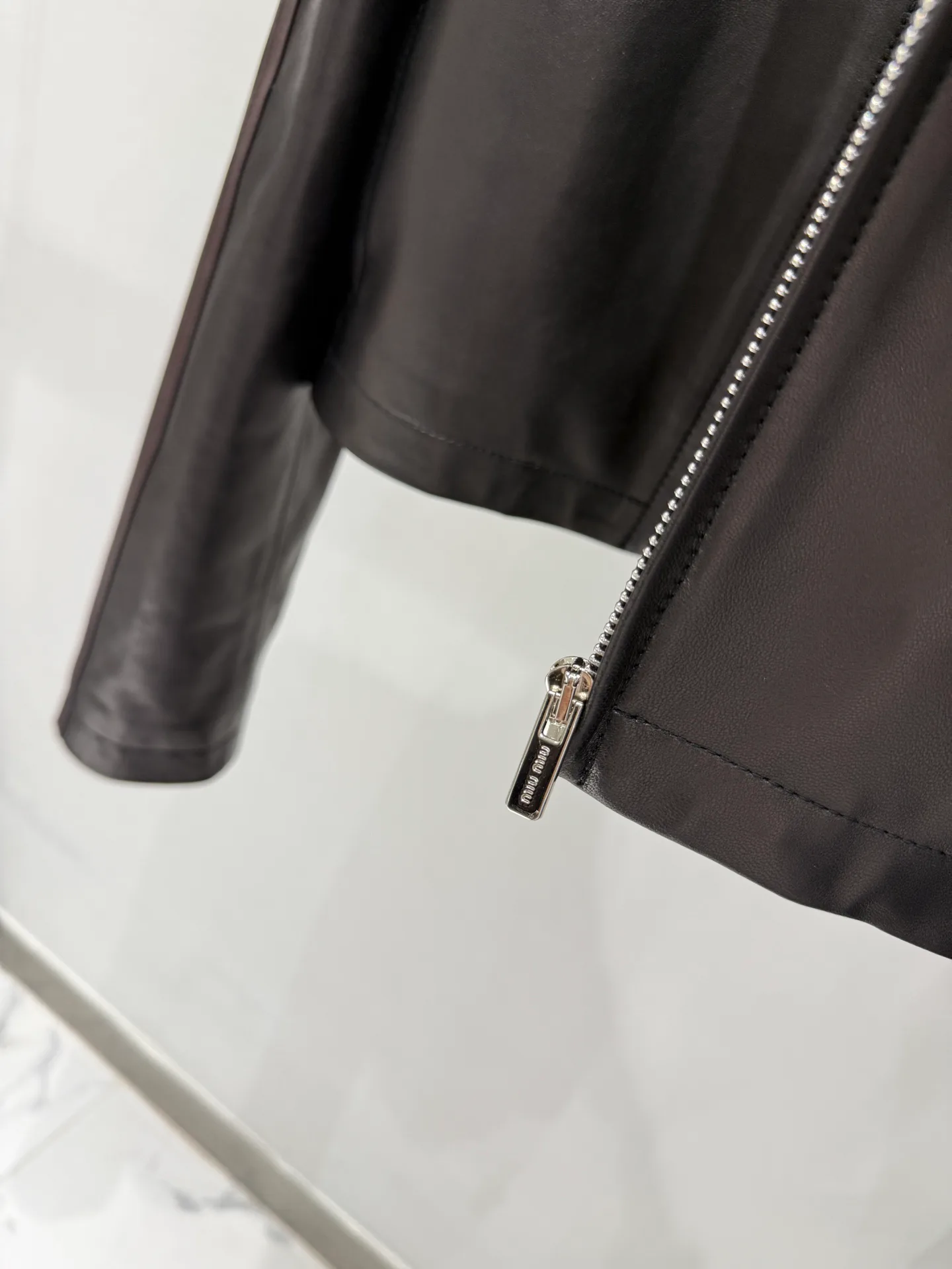Кожаные Куртки И Дублёнки Женские Miu Miu 11700514