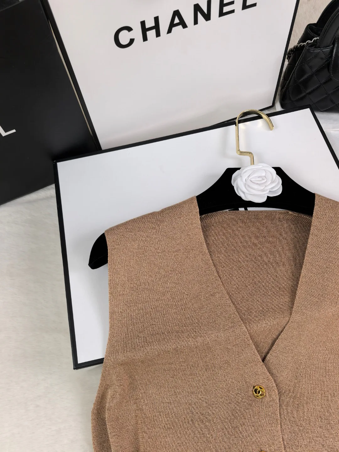 Жилеты Женские Chanel 18137932